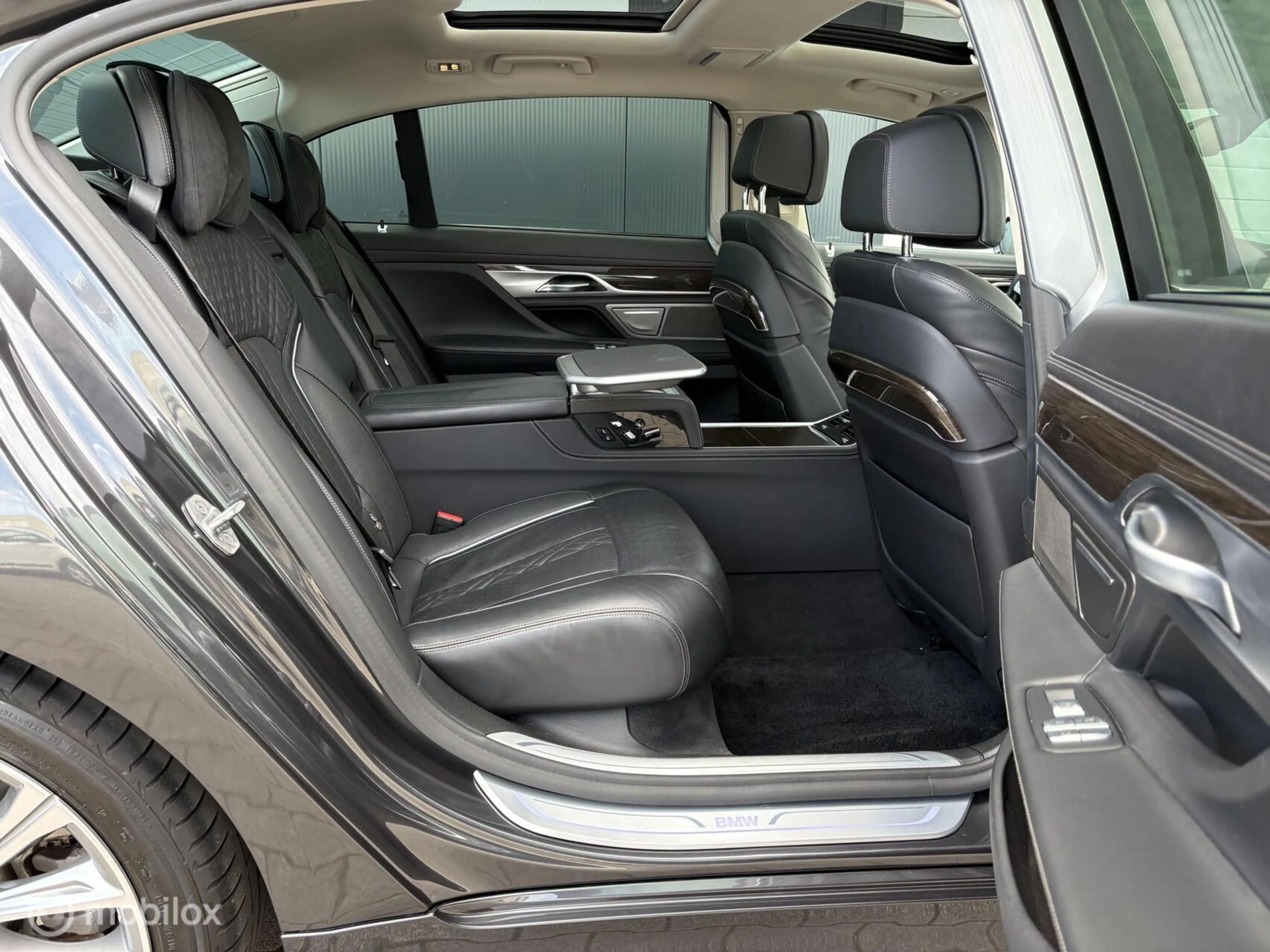 BMW 745 7-serie 745Le Sky Lounge / 4-Pers. / Luchtvering / — photo 10