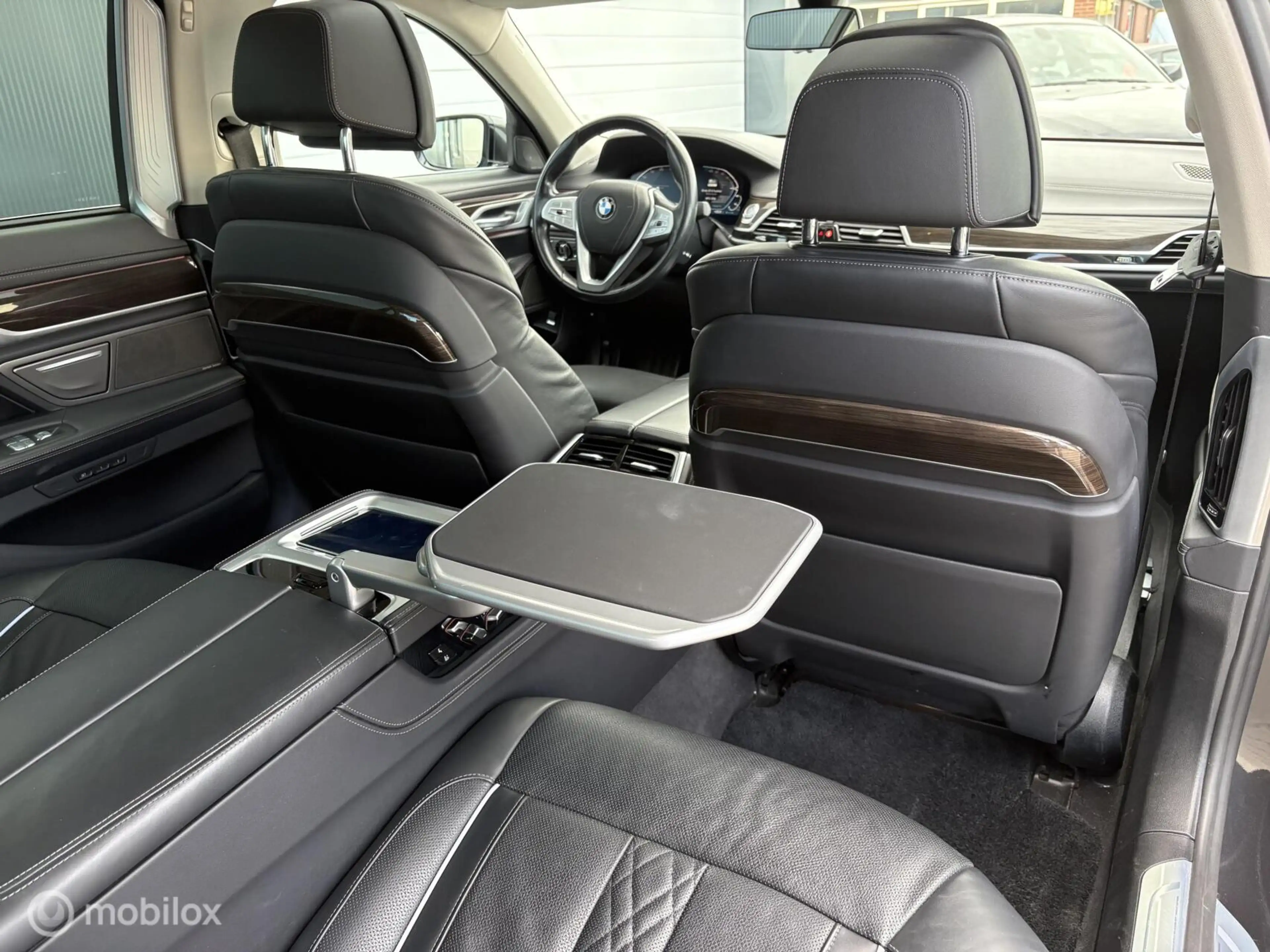 BMW 745 7-serie 745Le Sky Lounge / 4-Pers. / Luchtvering / — photo 13