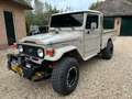 Toyota Land Cruiser FJ-45 Bej - thumbnail 1