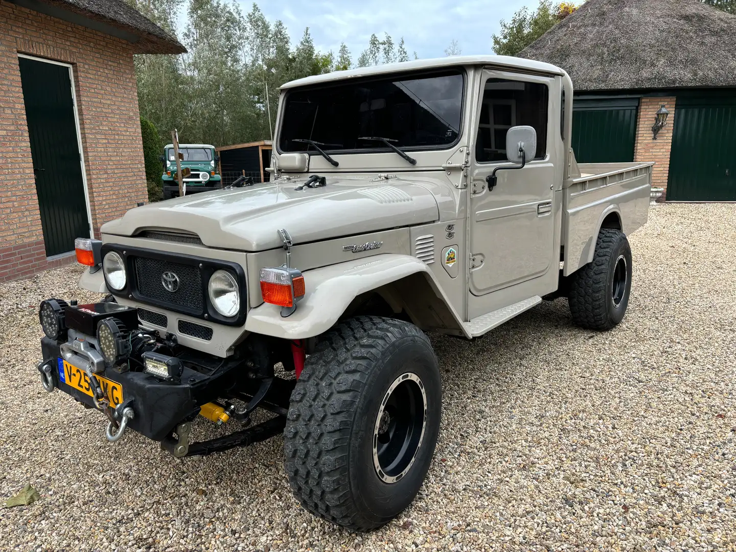 Toyota Land Cruiser FJ-45 Bej - 1