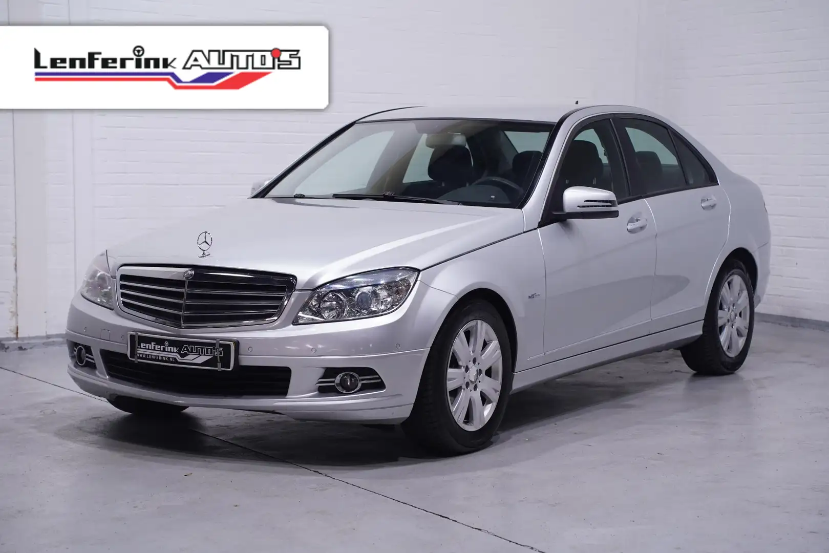 Mercedes-Benz C 180 K BlueEFFICIENCY Business Class Navi PDC v+a NAP Grijs - 1