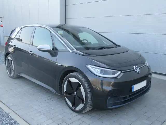 Volkswagen ID.3 Pro Performance 62 kWh 1st Max € 13.990 netto Pano
