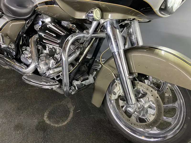 Harley-Davidson Road Glide - foto 8