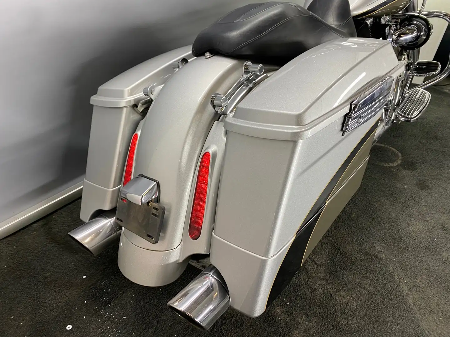 Harley-Davidson Road Glide HARLEY DAVIDSON ROAD GLIDE CVO *** garantie *** - 2