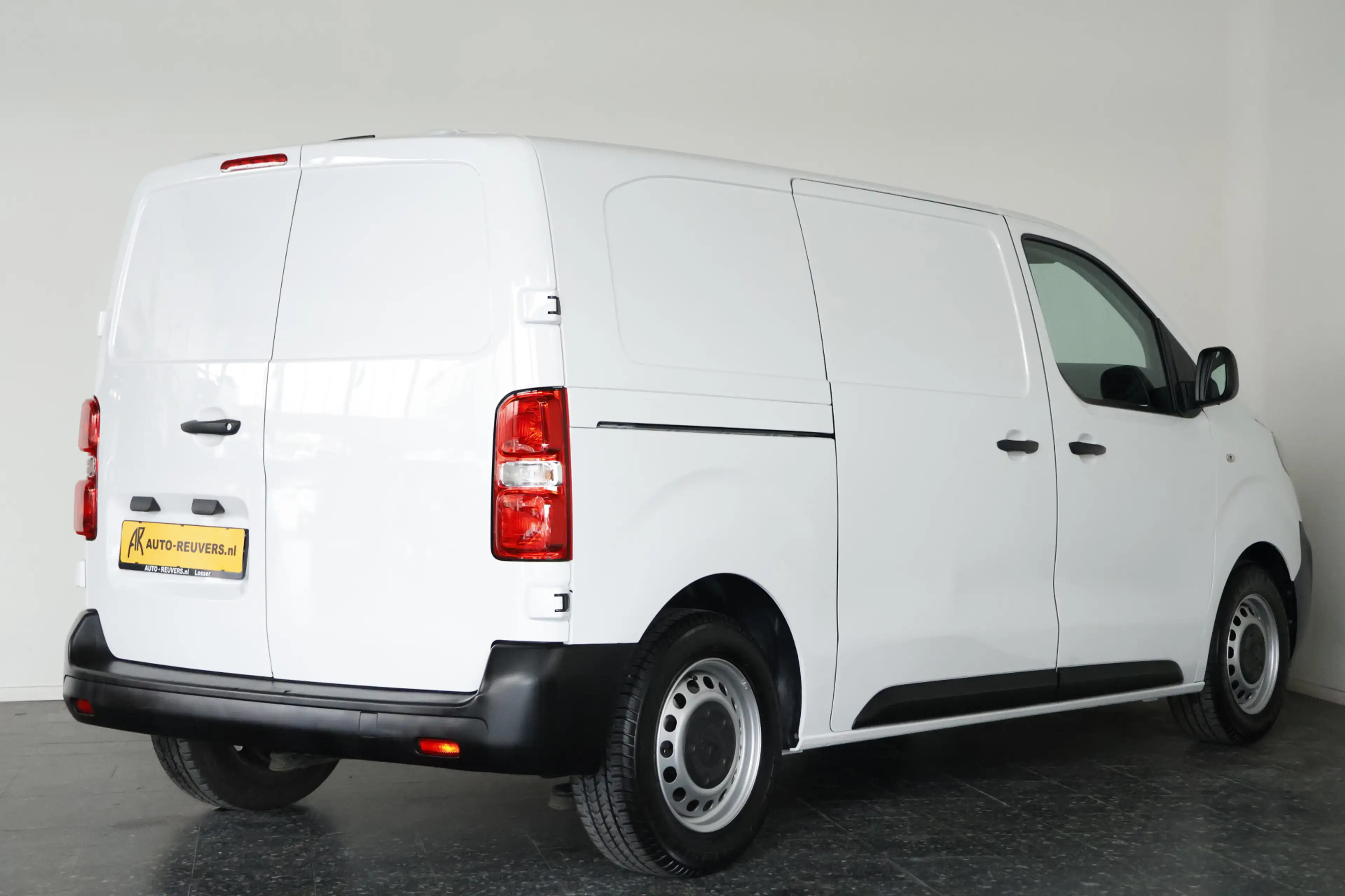 Peugeot Expert 2.0 BlueHDI 145 Standard Premium / Automaat / Crui — photo 2
