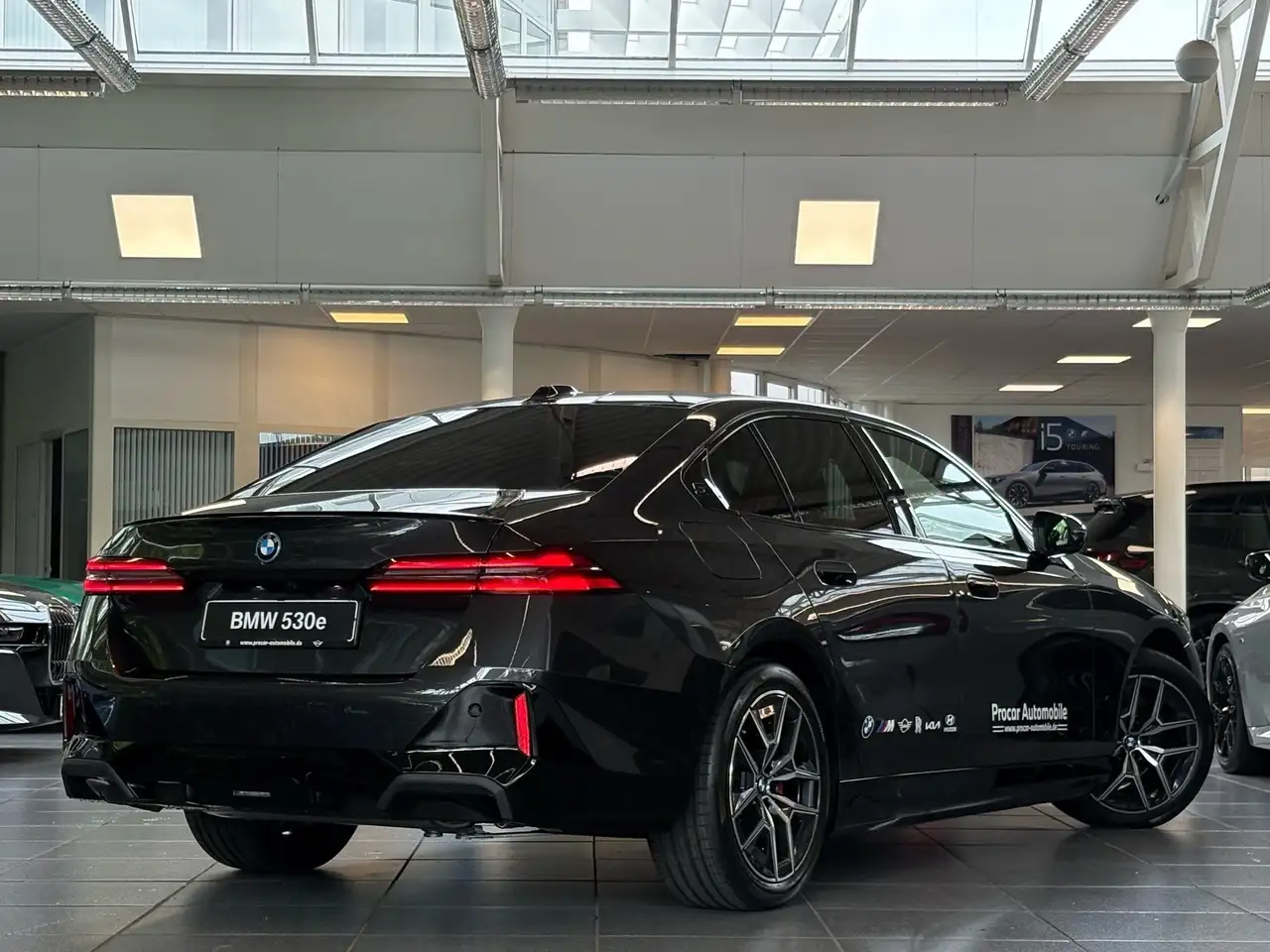 BMW 530 e MSportPro Memory 360° B/W DA Prof Pano 2