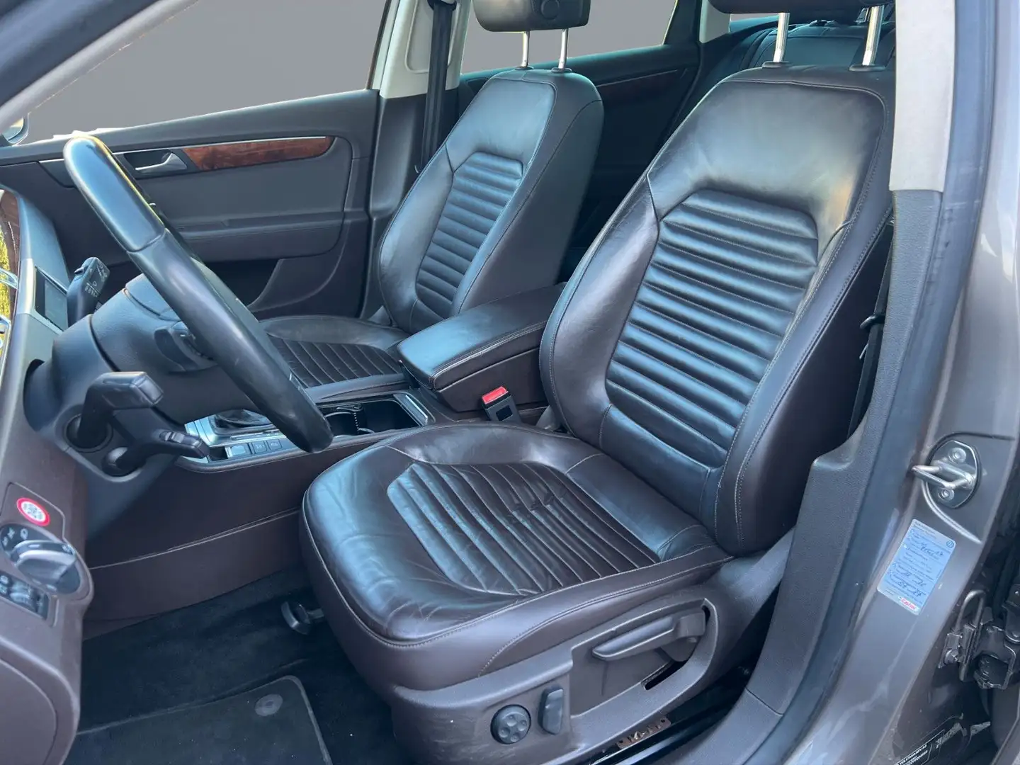 Volkswagen Passat Variant Passat *R-LINE*3.6* V6* DSG *4Motion* - 2