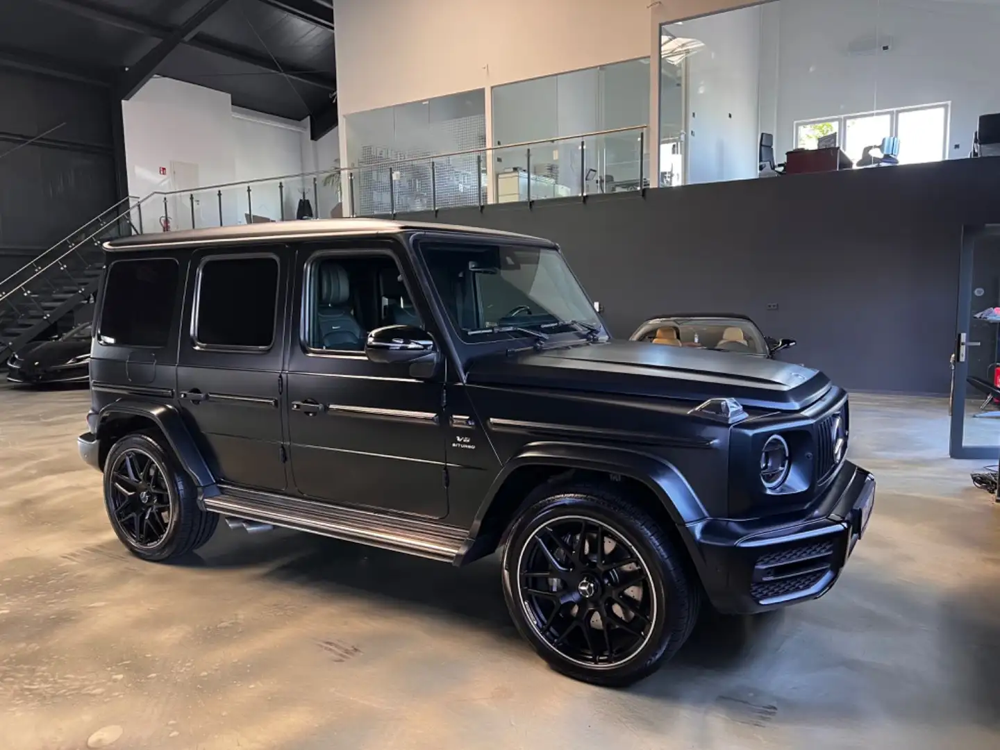 Mercedes-Benz G 63 AMG CARBON/BURMESTER/MASSAGE/360°KA/22"ZOLL Negru - 2