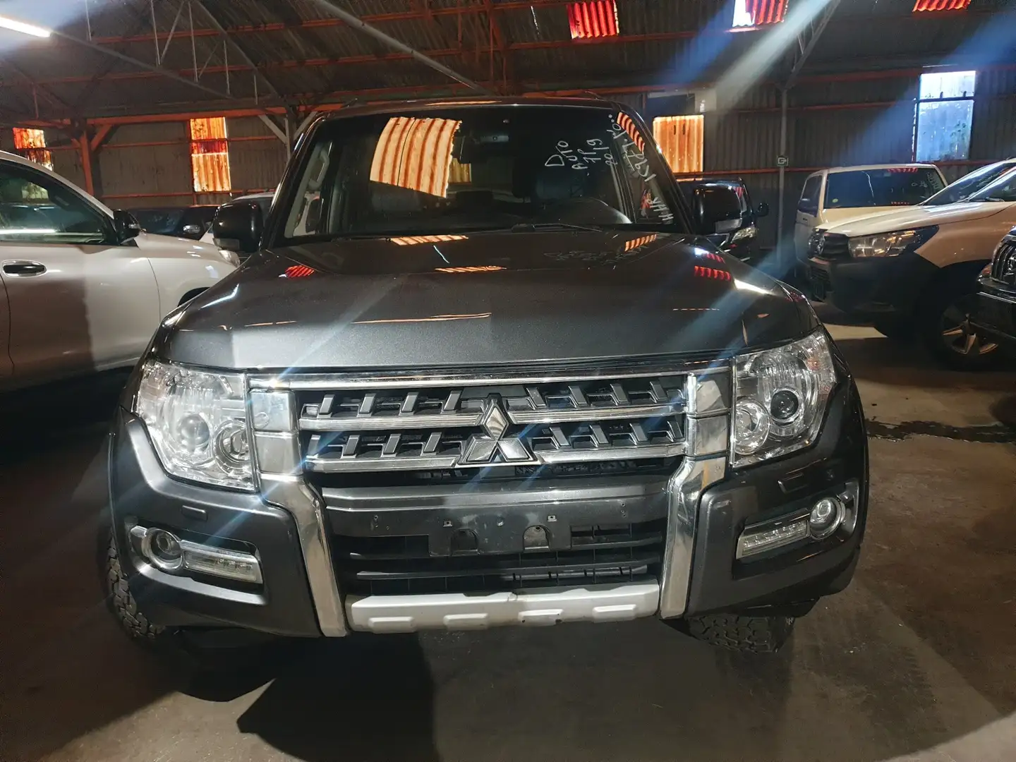 Mitsubishi Pajero Pajero 3.2 DI-D Invite Grigio - 2