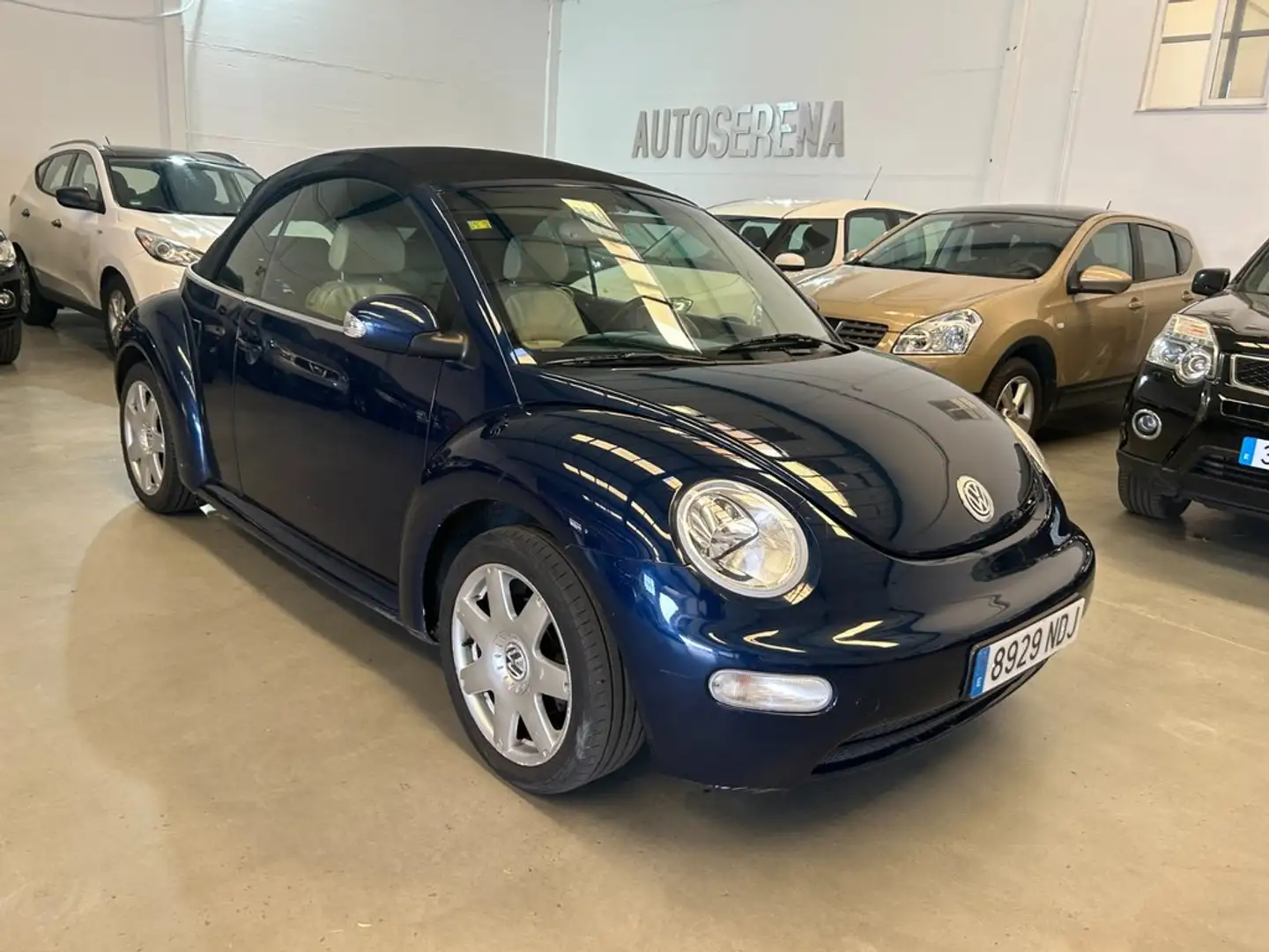 Volkswagen Beetle 1.9 TDI 100CV Cabriolet Mavi - 1