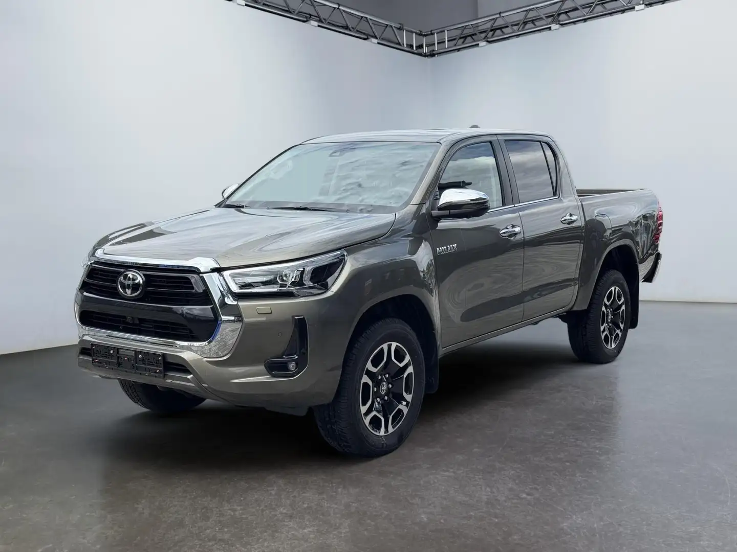 Toyota Hilux Executive Double Cab 4x4 AHK 360° 4 x Sitzheizu... Bronze - 1