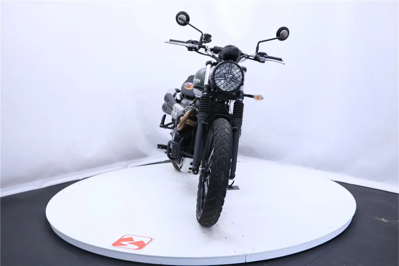 Triumph Street Scrambler - 2