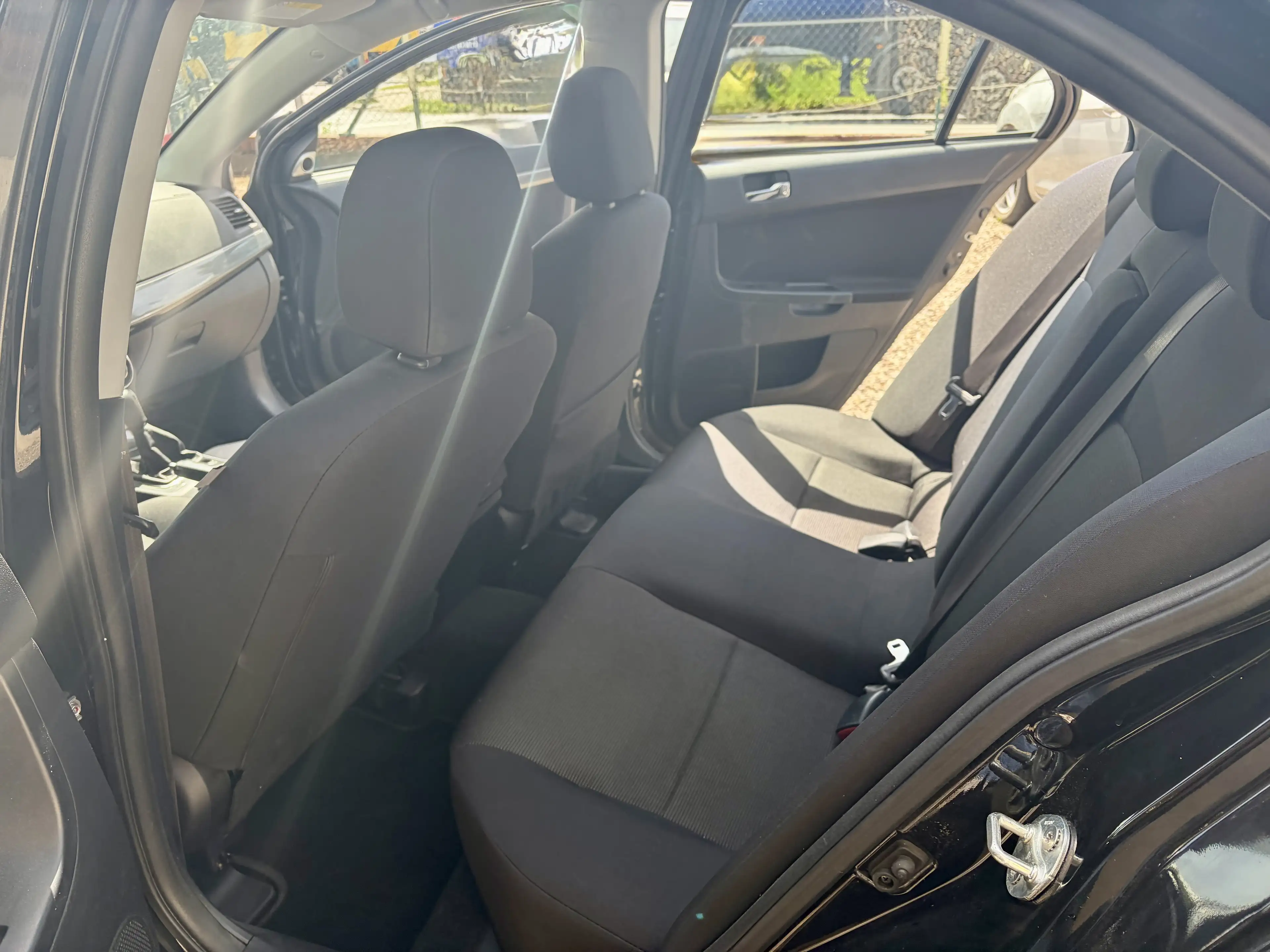 Mitsubishi Lancer Sport-Edition 1.8 * Klima * SHZ * 1. Hand * HU+Service NEU — photo 14