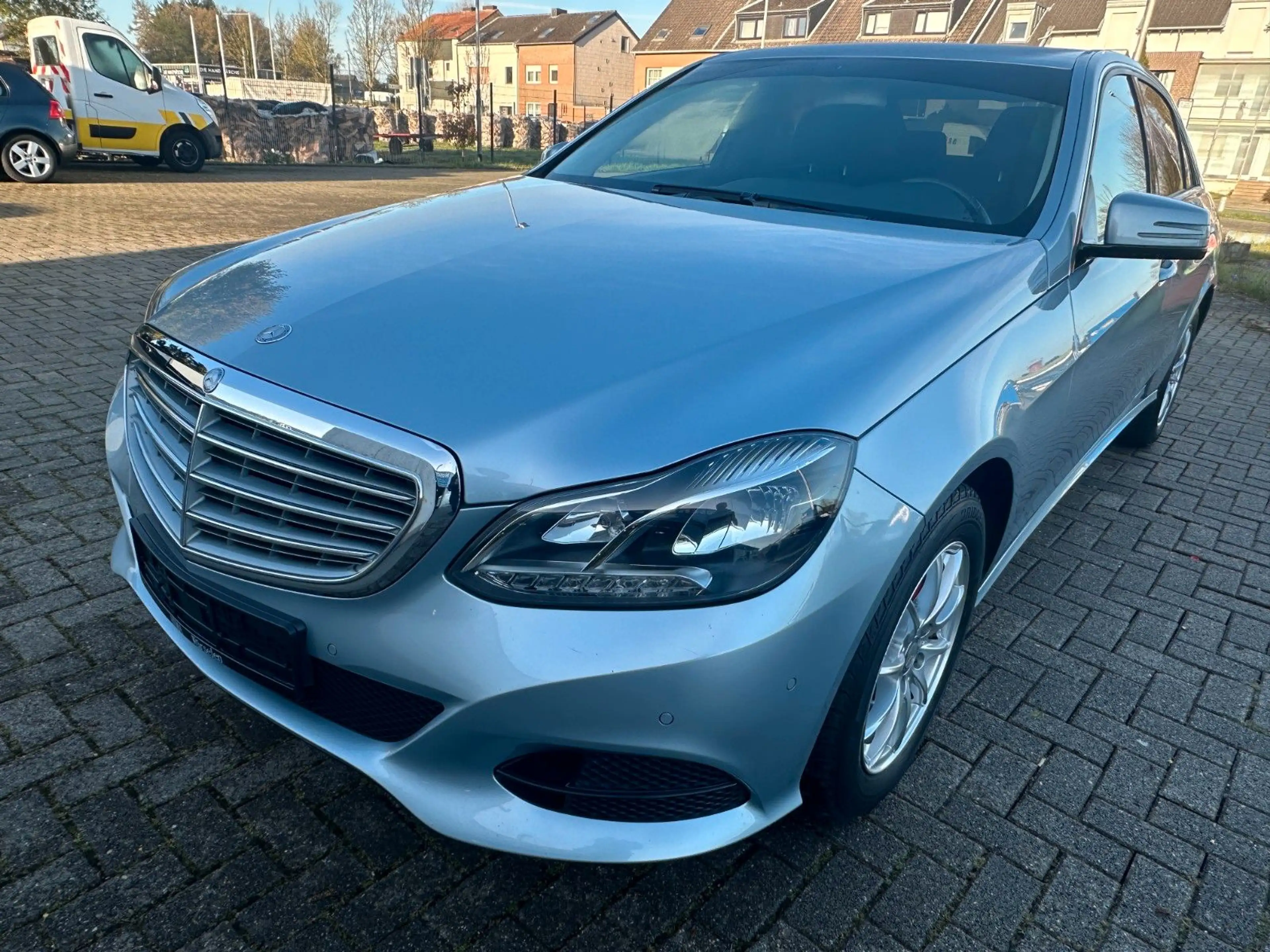 Mercedes-Benz E 200 E Limousine E 200 CDI BlueEfficiency — photo 2