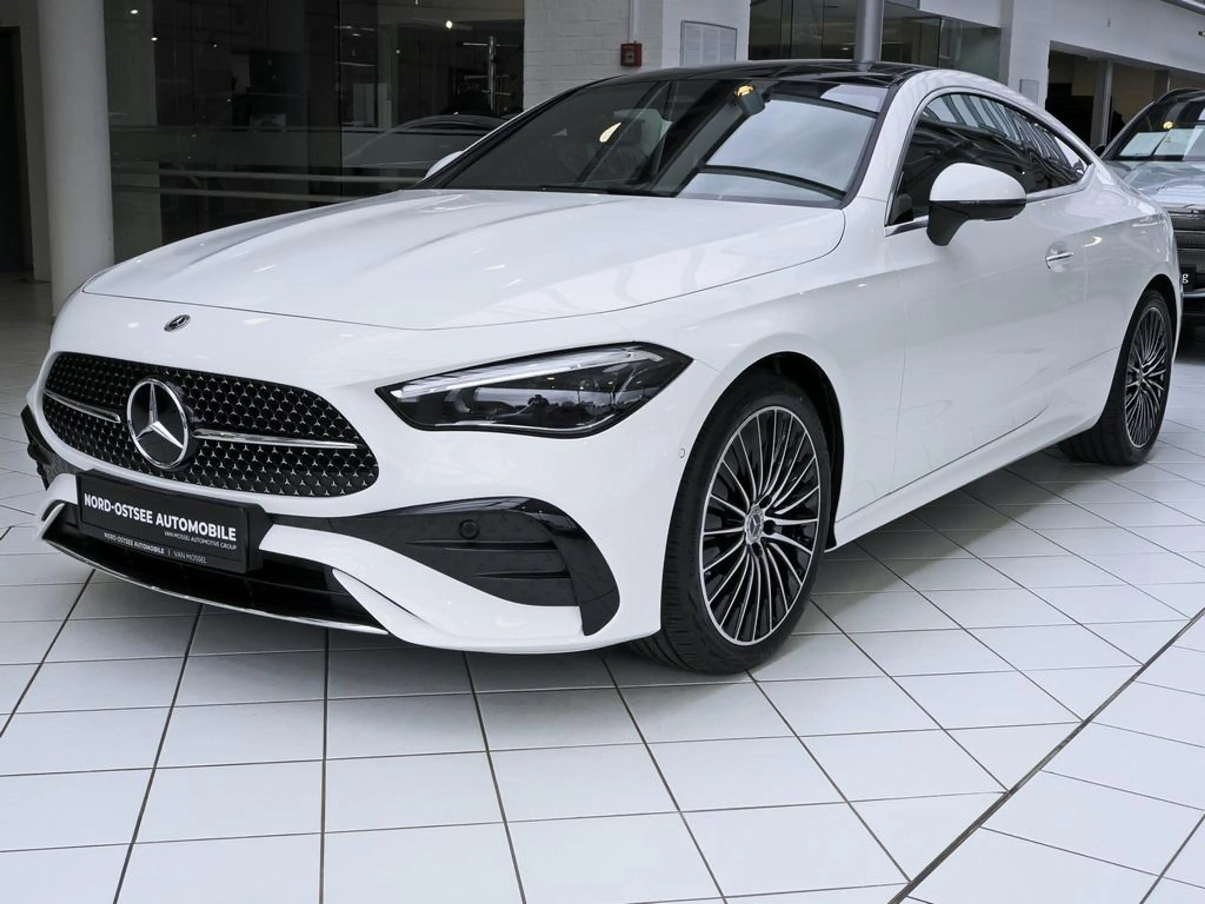 Mercedes-Benz CLE 200 COUPE AMG 19" AMG PANO WINTERPAKET MEMO — photo 8
