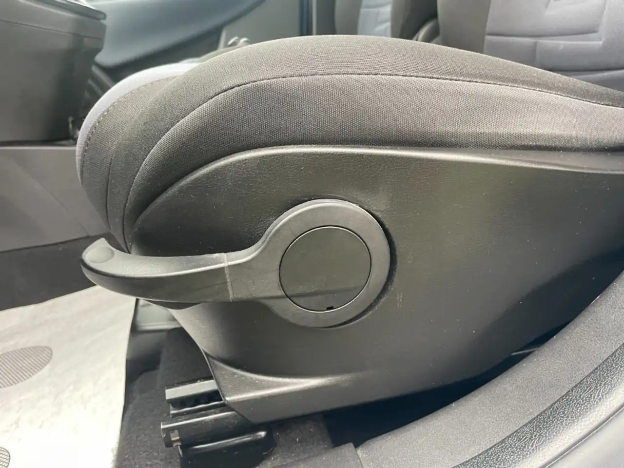 Lancia Ypsilon 2023 — фото 12