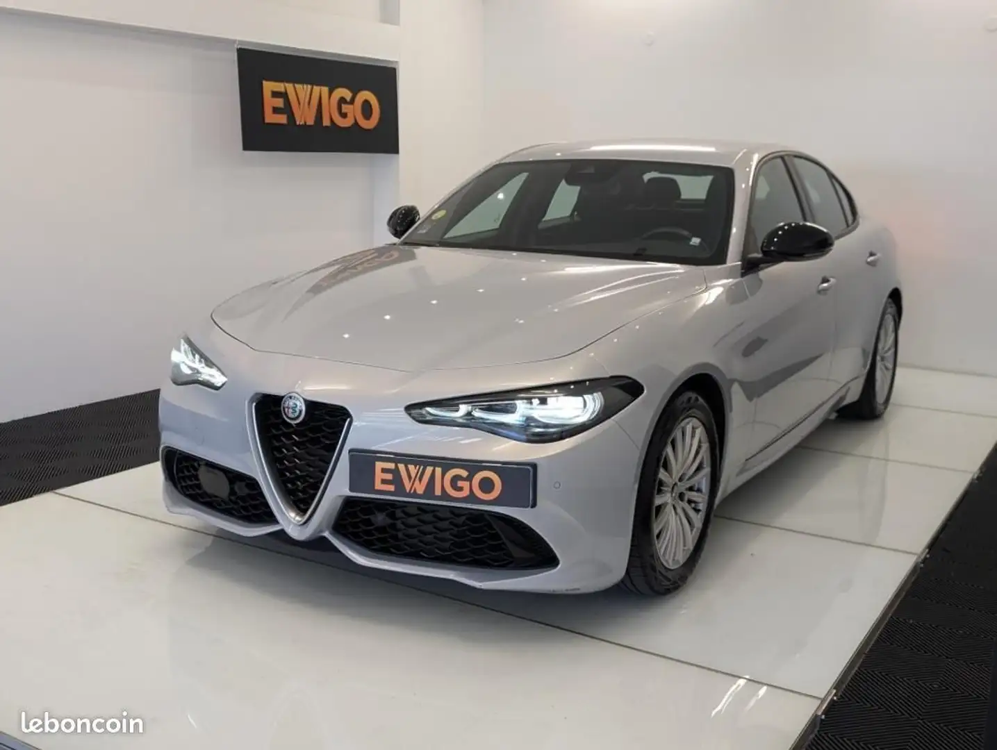 Alfa Romeo Giulia 2.2 JTDM 160ch SUPER BVA8 Gris - 1