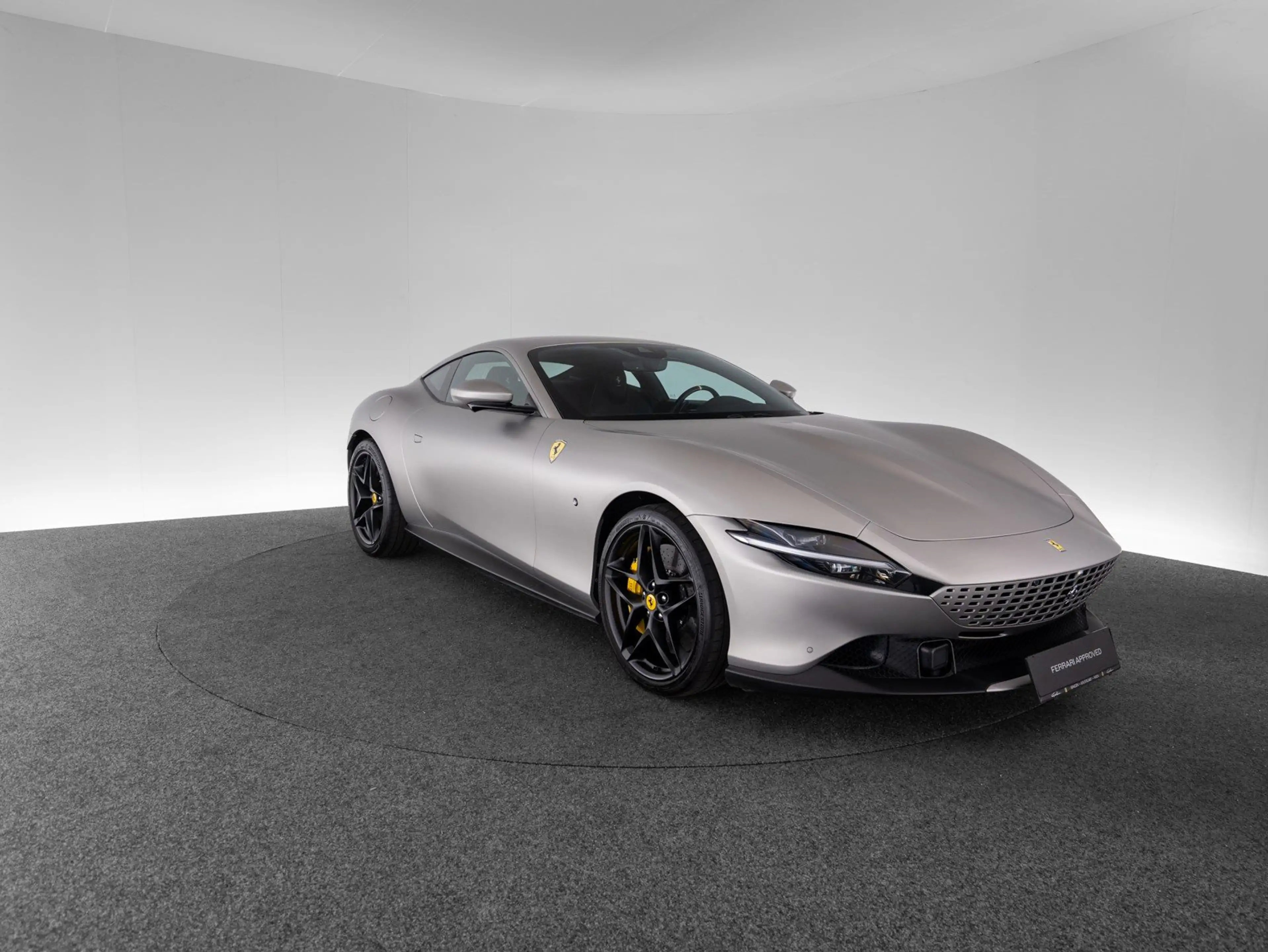 Ferrari Roma — photo 3