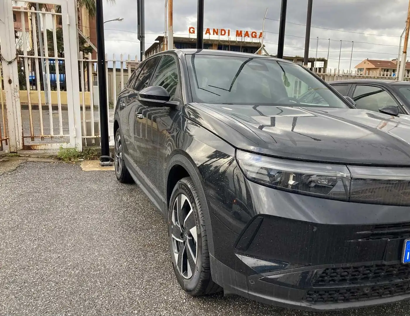 Opel Grandland 2ª serie 1.2 Hybrid 136 CV EDCT GS Negro - 2