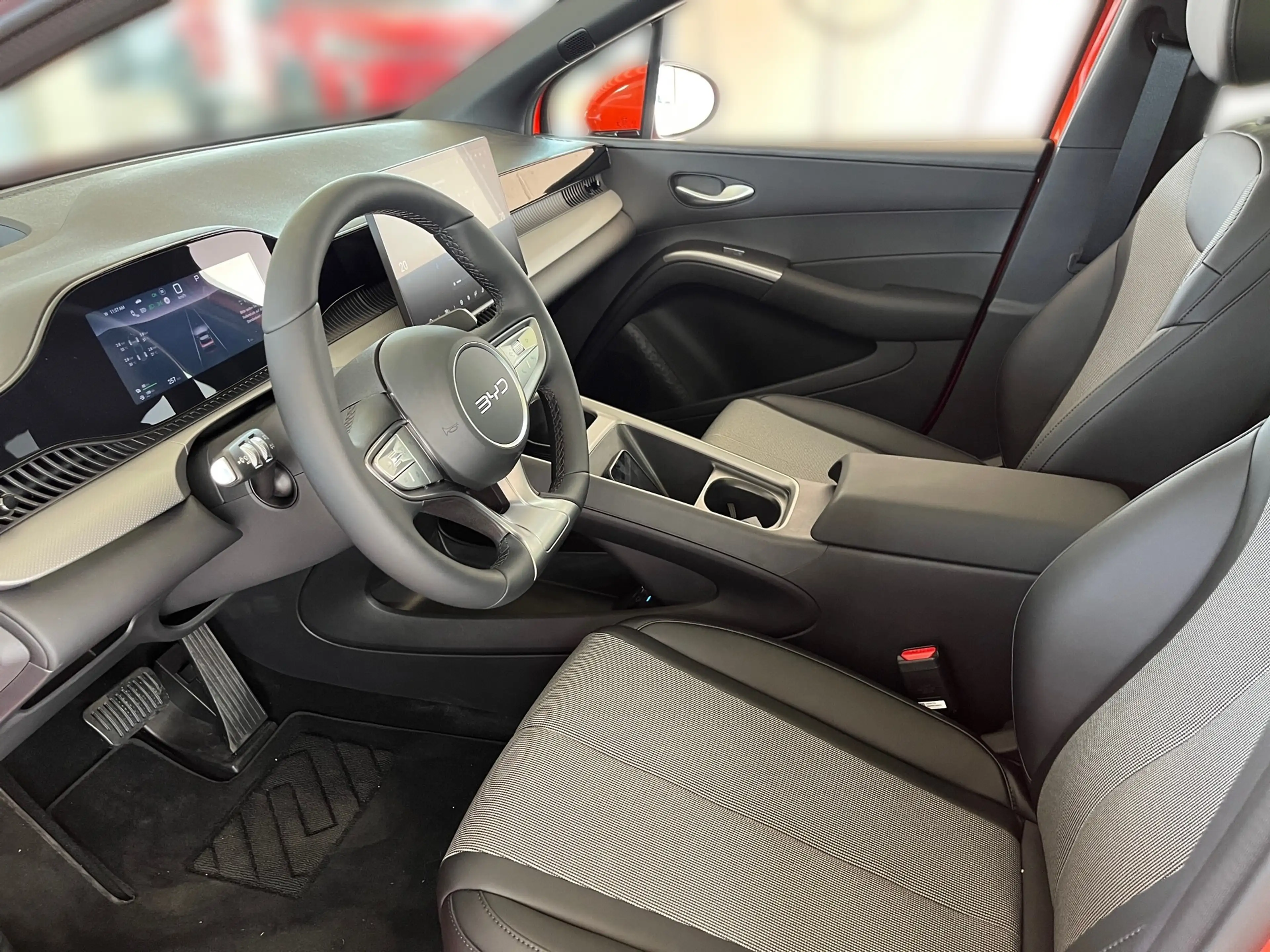 BYD Dolphin G DM-i Comfort — photo 8