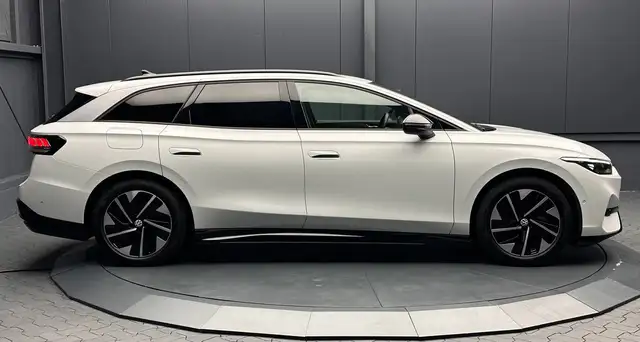 Volkswagen Id.7 view 6