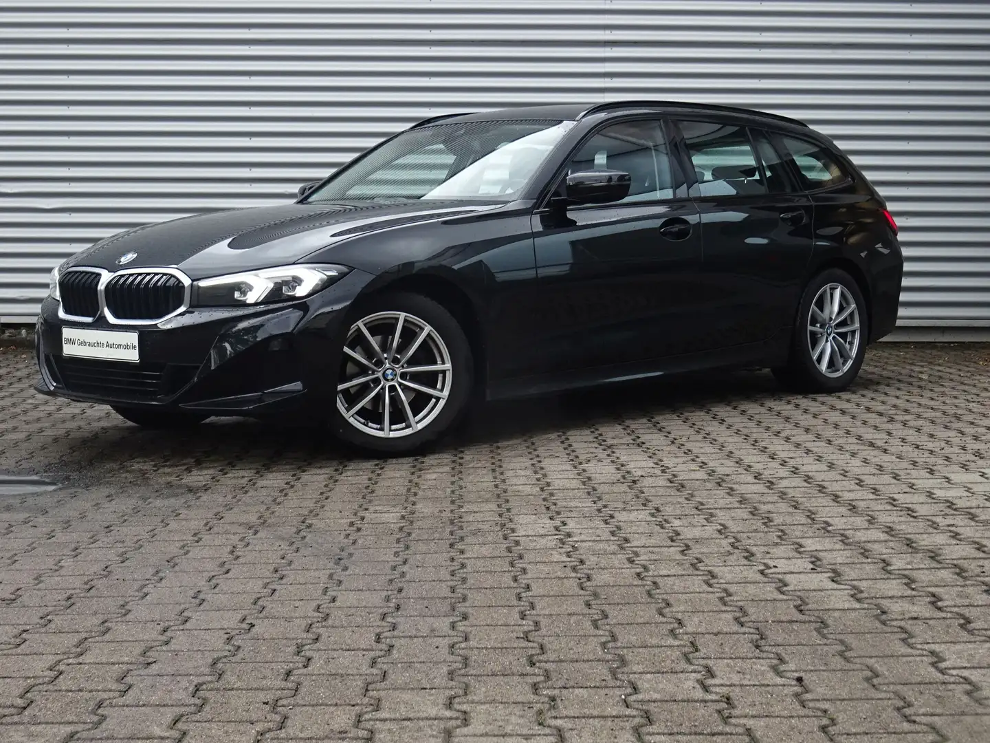 BMW 318 i Tour. Widescreen Live+ Schaltwippen PDC SH Schwarz - 2