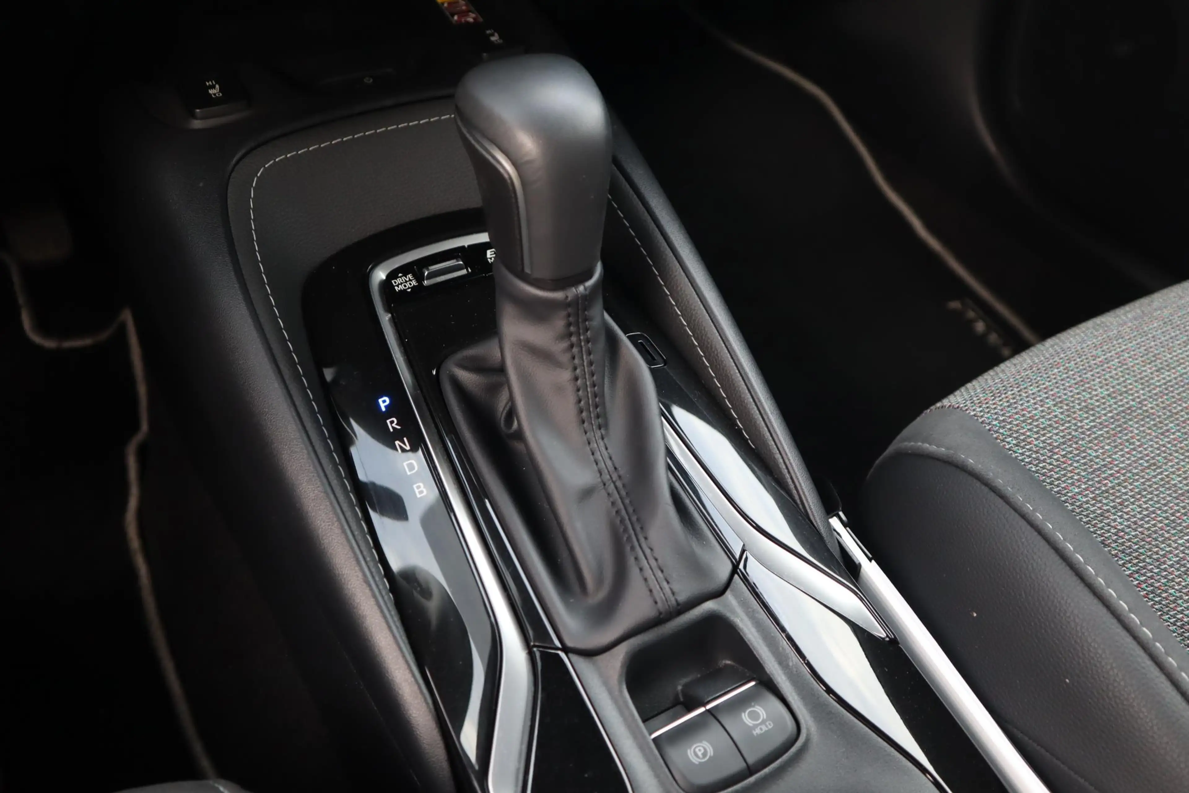 Toyota Corolla Touring Sports Hybrid 140 Dynamic STOEL/STUURVERW. — photo 31