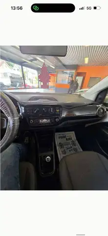 Volkswagen up! view 8