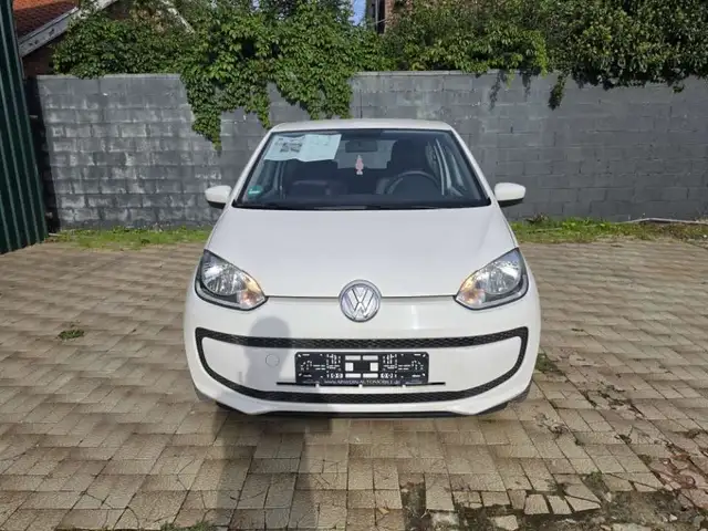 Volkswagen up! view 6