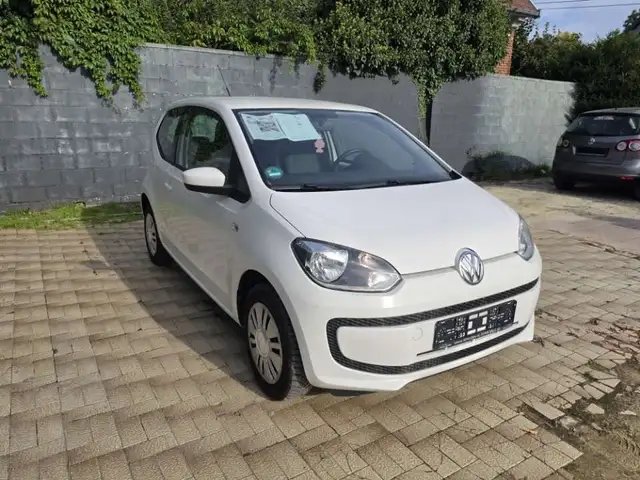 Volkswagen up! view 5