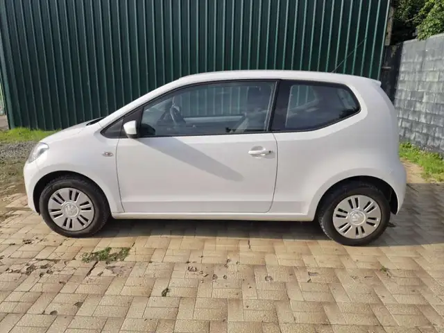 Volkswagen up! view 2