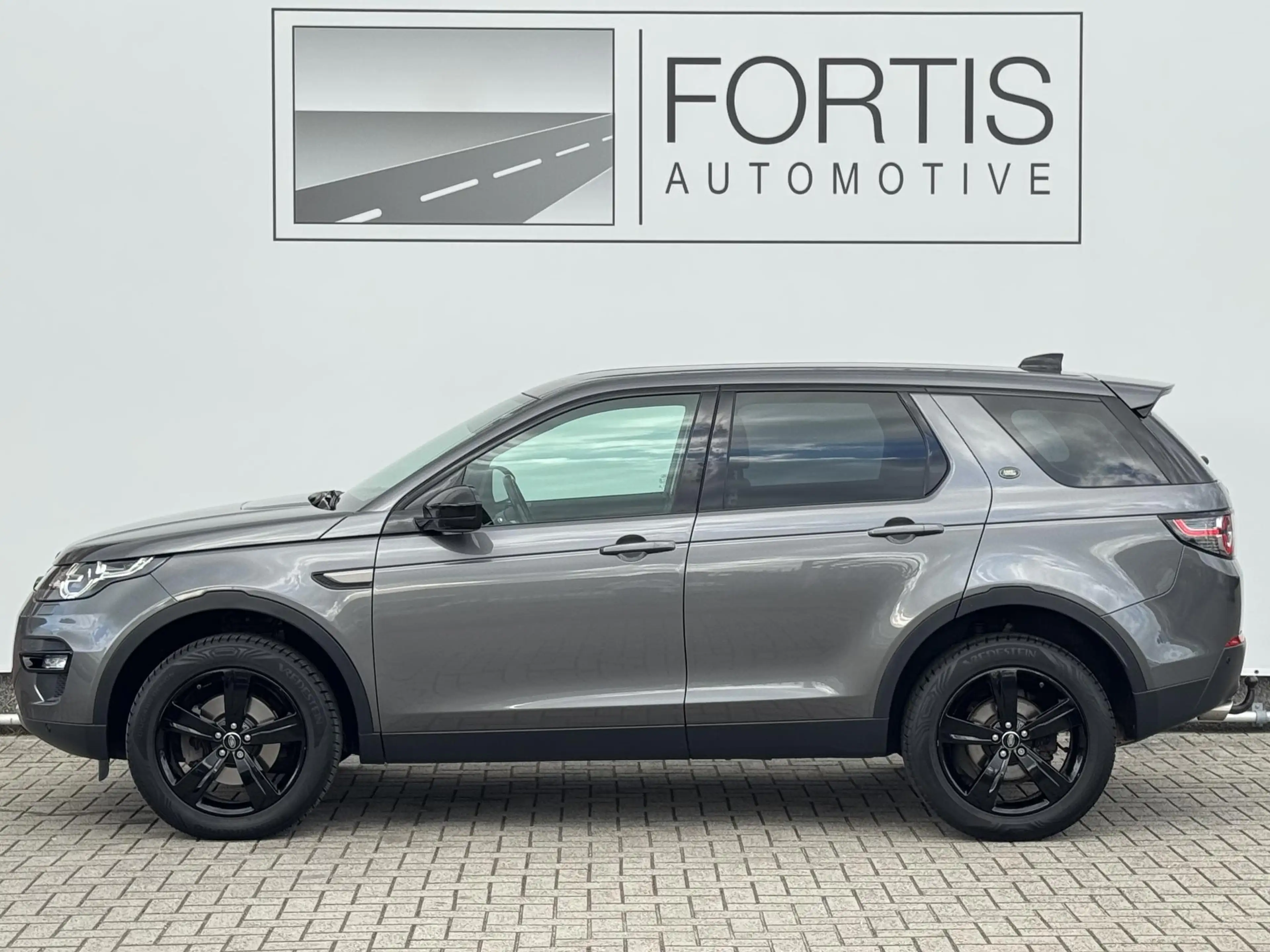 Land Rover Discovery Sport 2.0 Si4 4WD HSE Luxury LEDER | TREKHAAK | CAMERA — photo 7