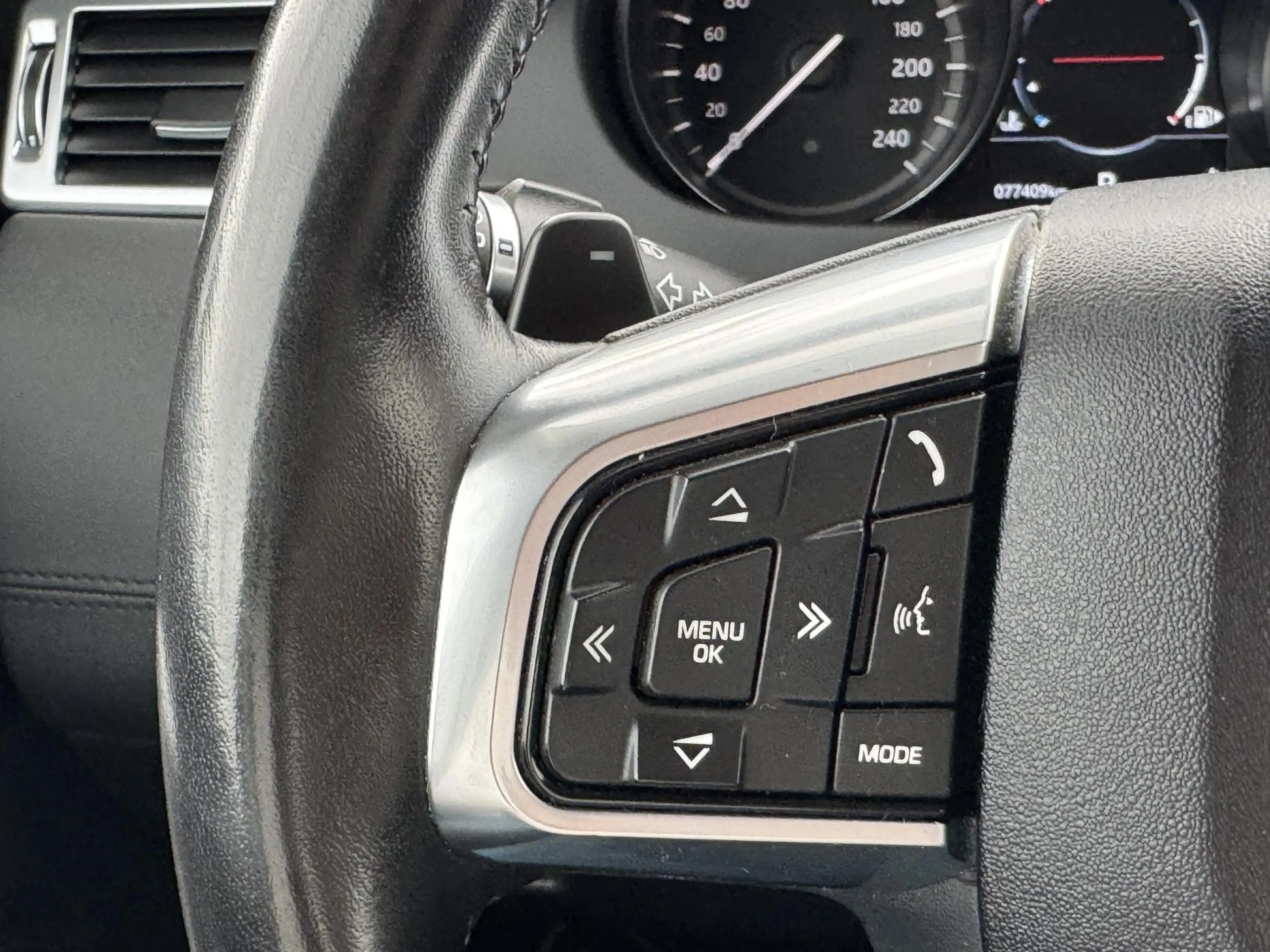 Land Rover Discovery Sport 2.0 Si4 4WD HSE Luxury LEDER | TREKHAAK | CAMERA — photo 14