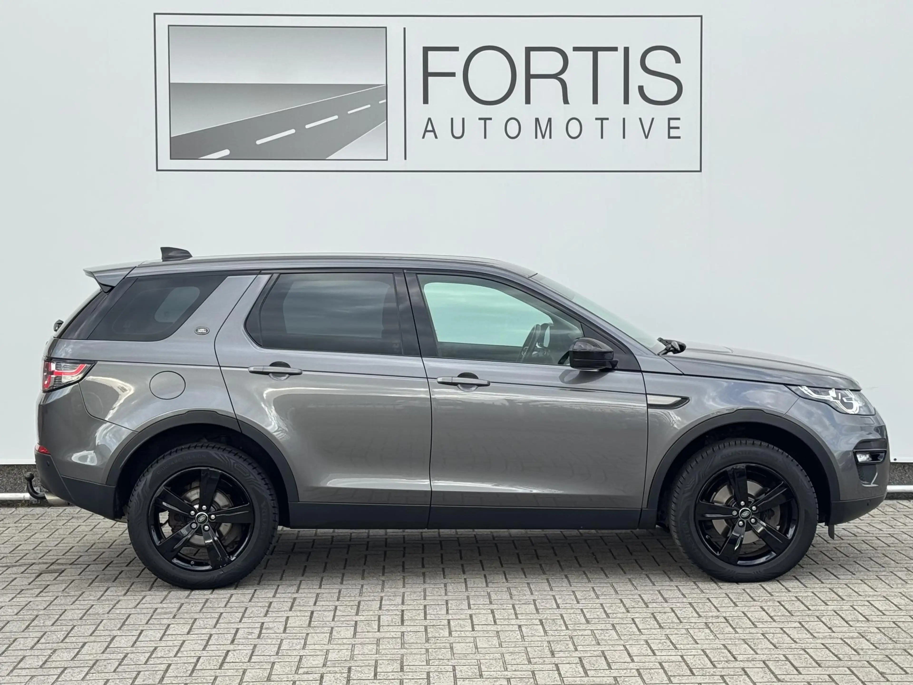 Land Rover Discovery Sport 2.0 Si4 4WD HSE Luxury LEDER | TREKHAAK | CAMERA — photo 8
