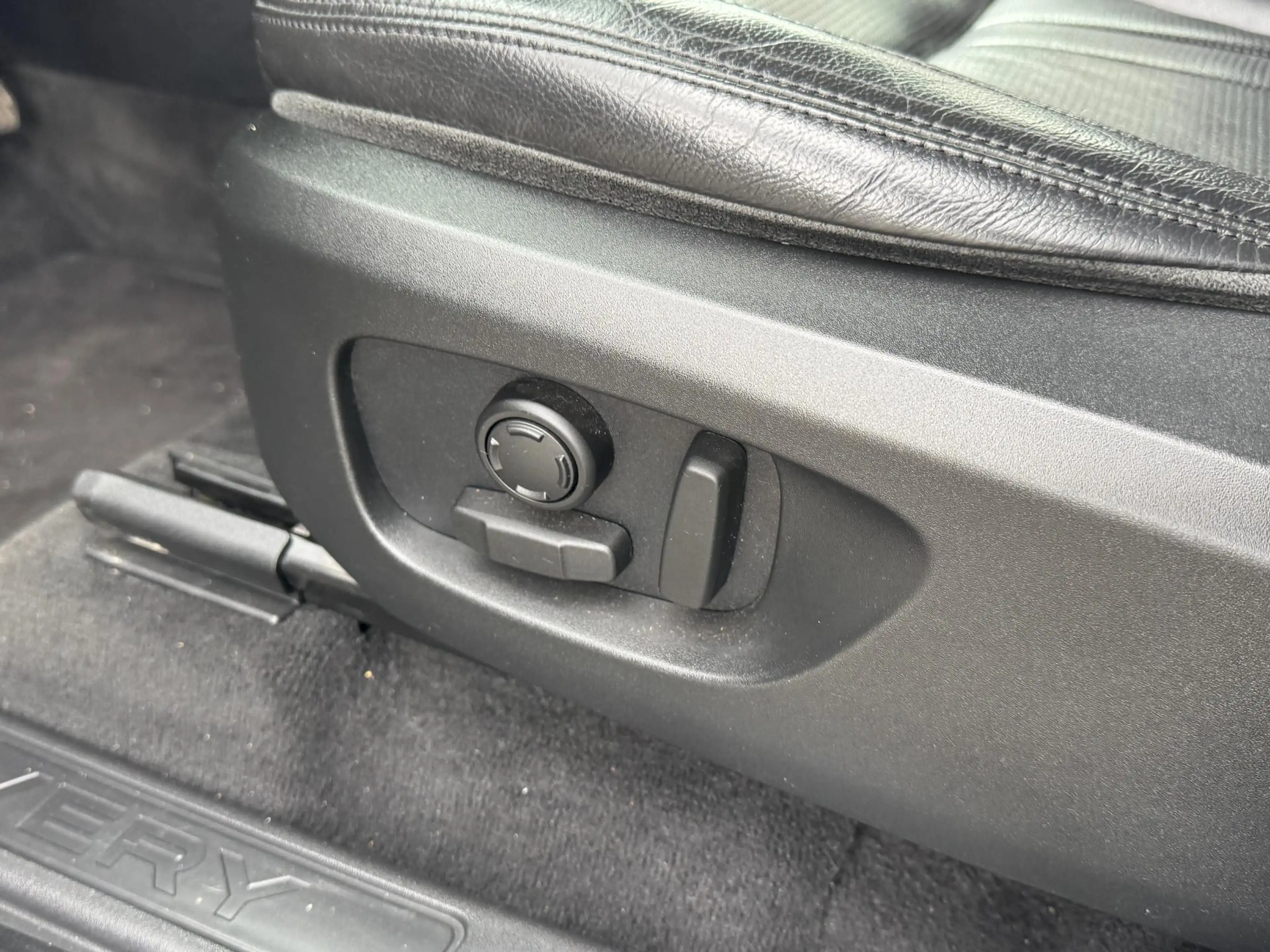 Land Rover Discovery Sport 2.0 Si4 4WD HSE Luxury LEDER | TREKHAAK | CAMERA — photo 22