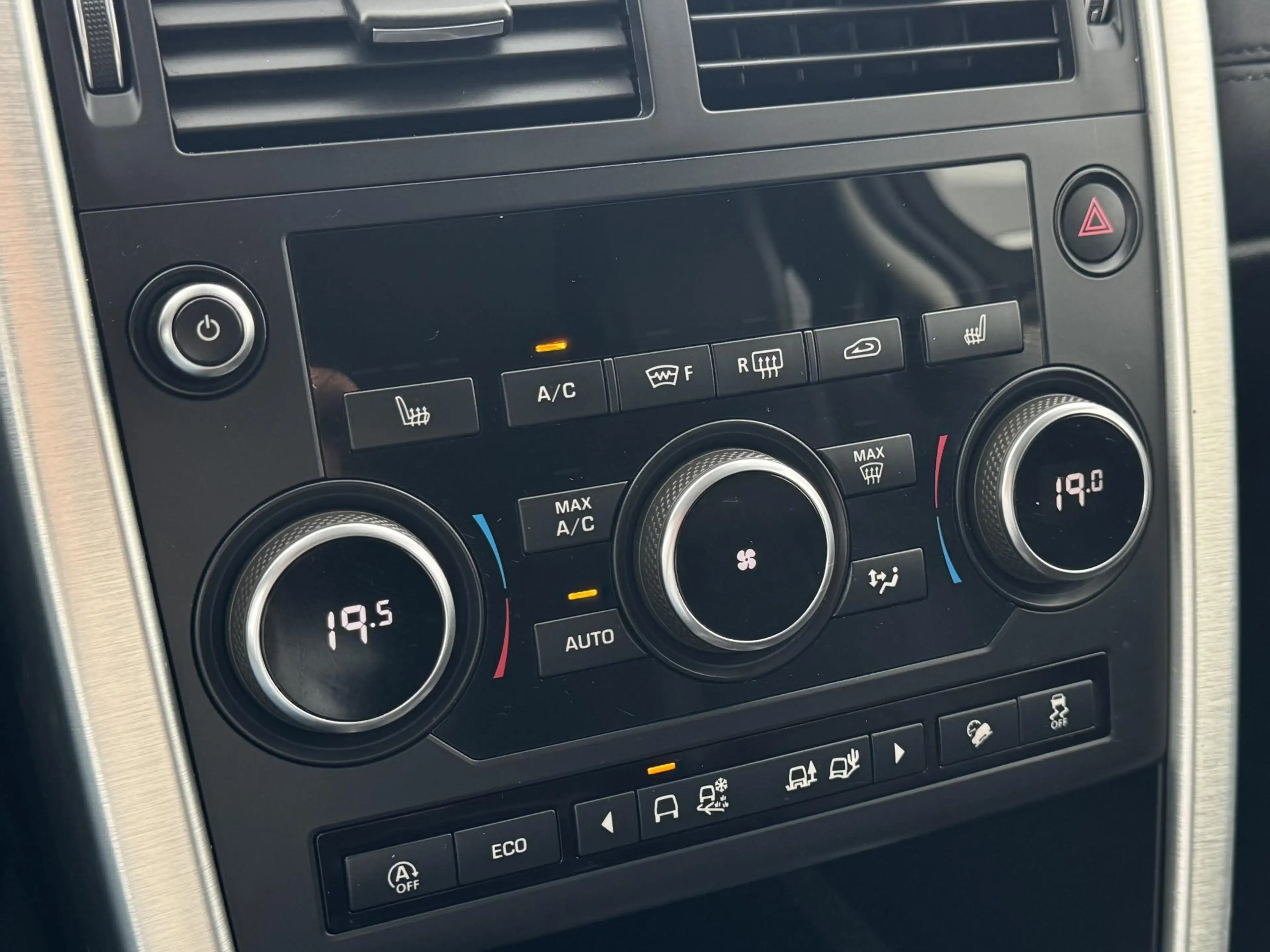 Land Rover Discovery Sport 2.0 Si4 4WD HSE Luxury LEDER | TREKHAAK | CAMERA — photo 10