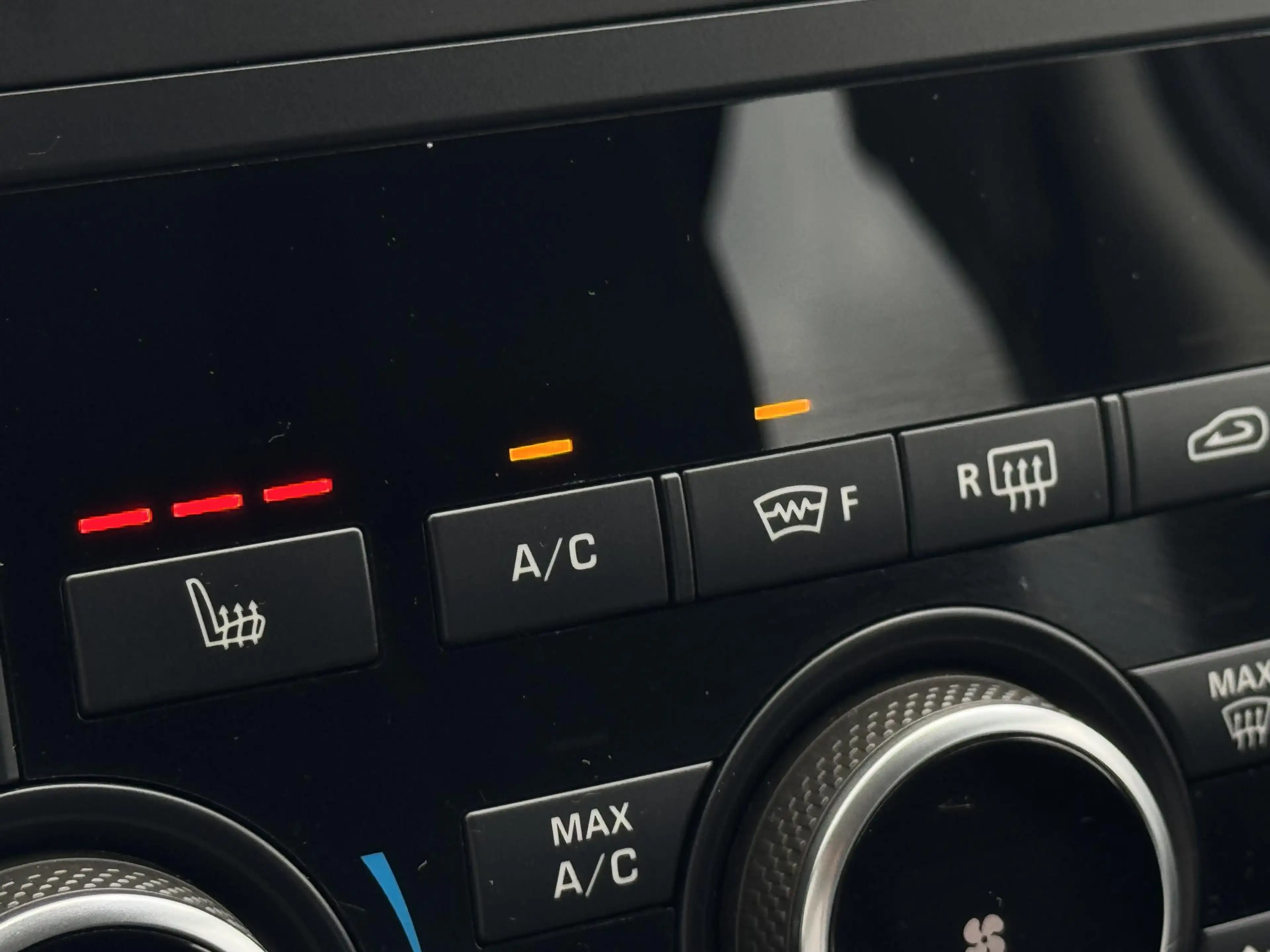 Land Rover Discovery Sport 2.0 Si4 4WD HSE Luxury LEDER | TREKHAAK | CAMERA — photo 24