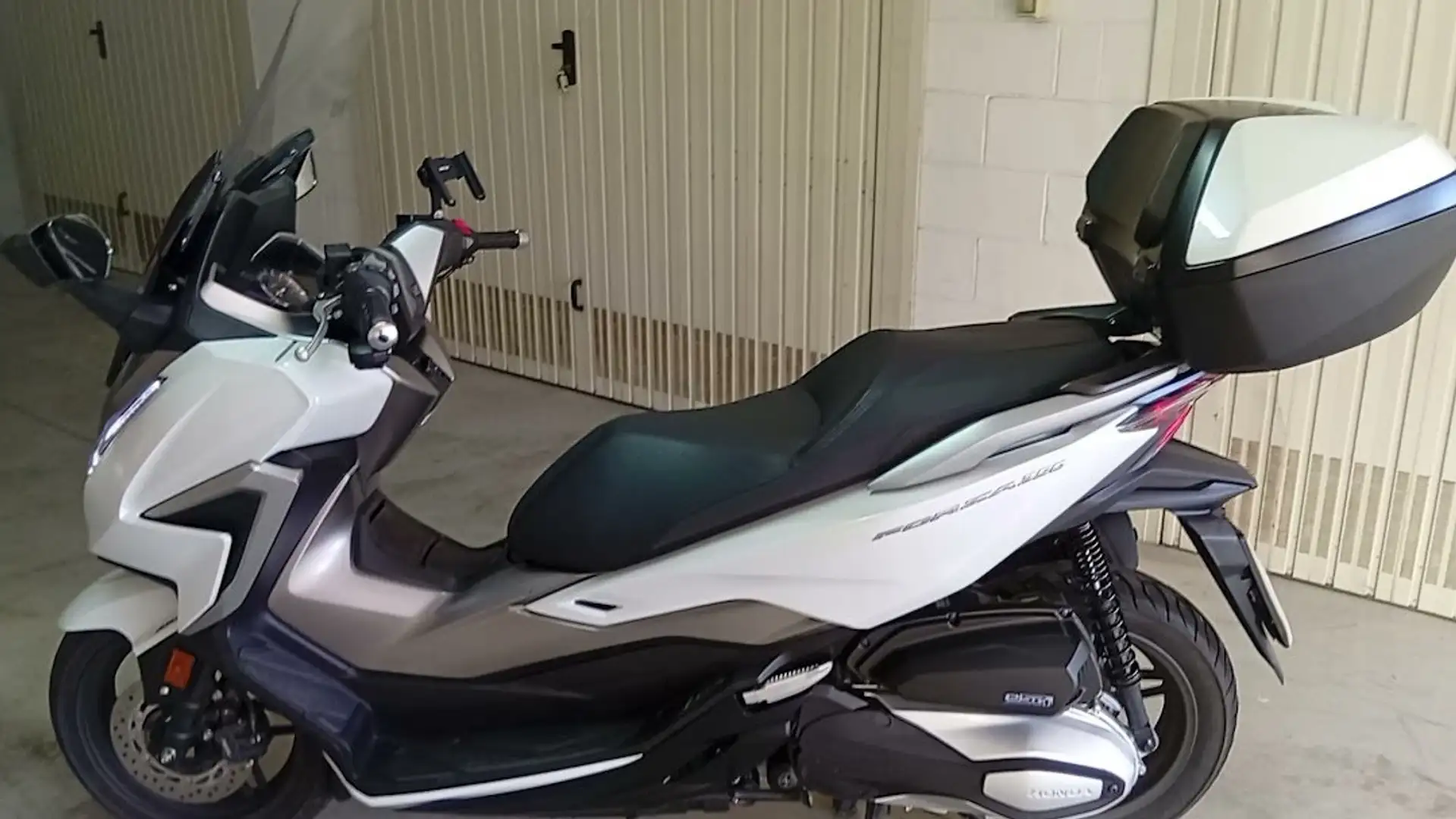 Honda Forza 350 Deluxe Білий - 1