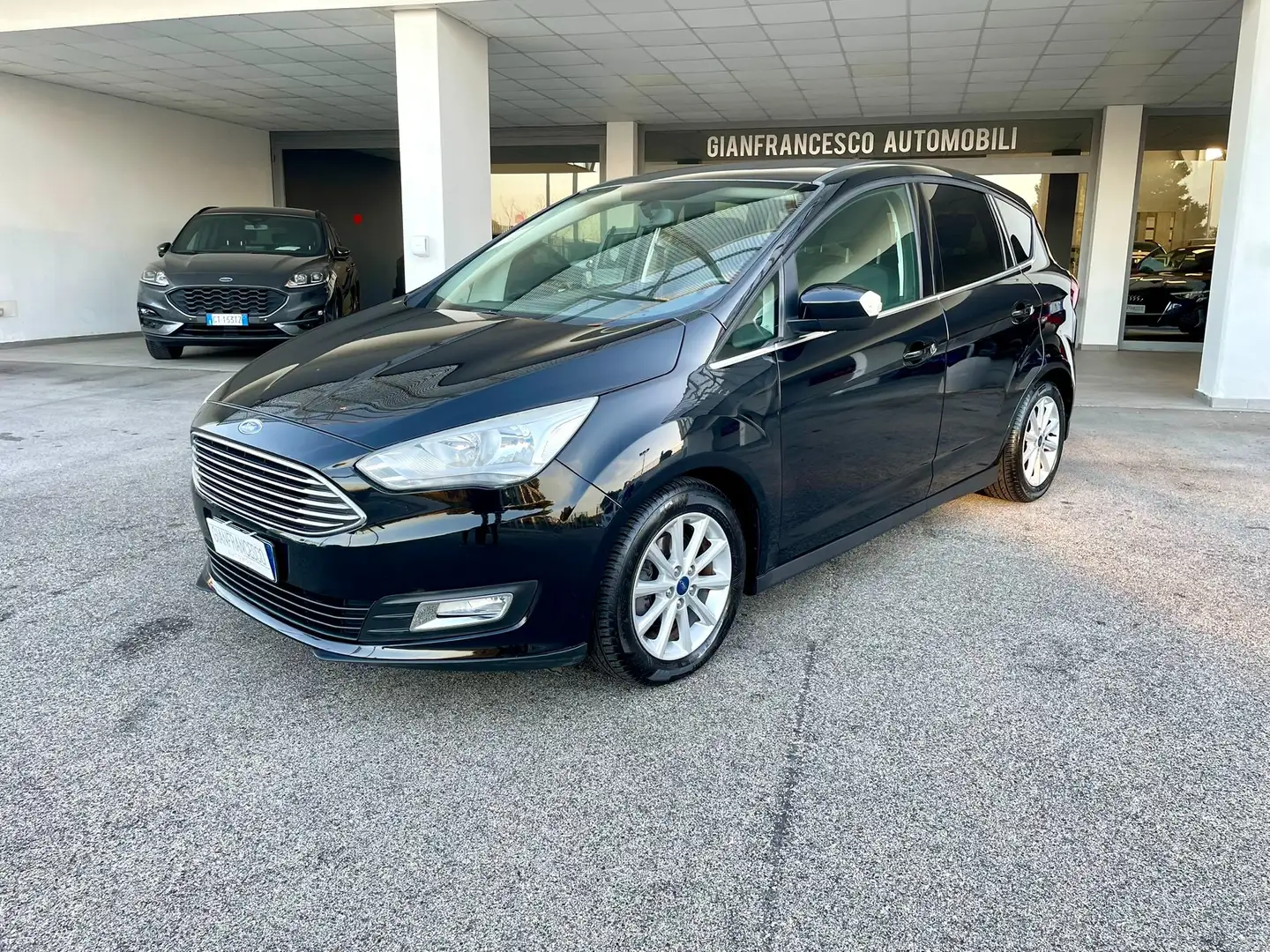 Ford C-Max 1.5 TDCI 120cv Titanium Noir - 2