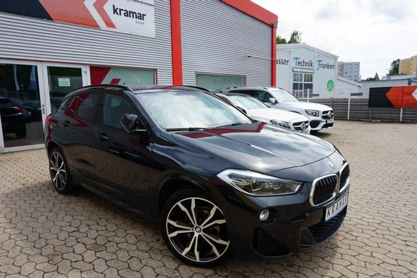BMW X2 sDrive18d Auto. M-Sportpaket Shadow Line Noir - 2