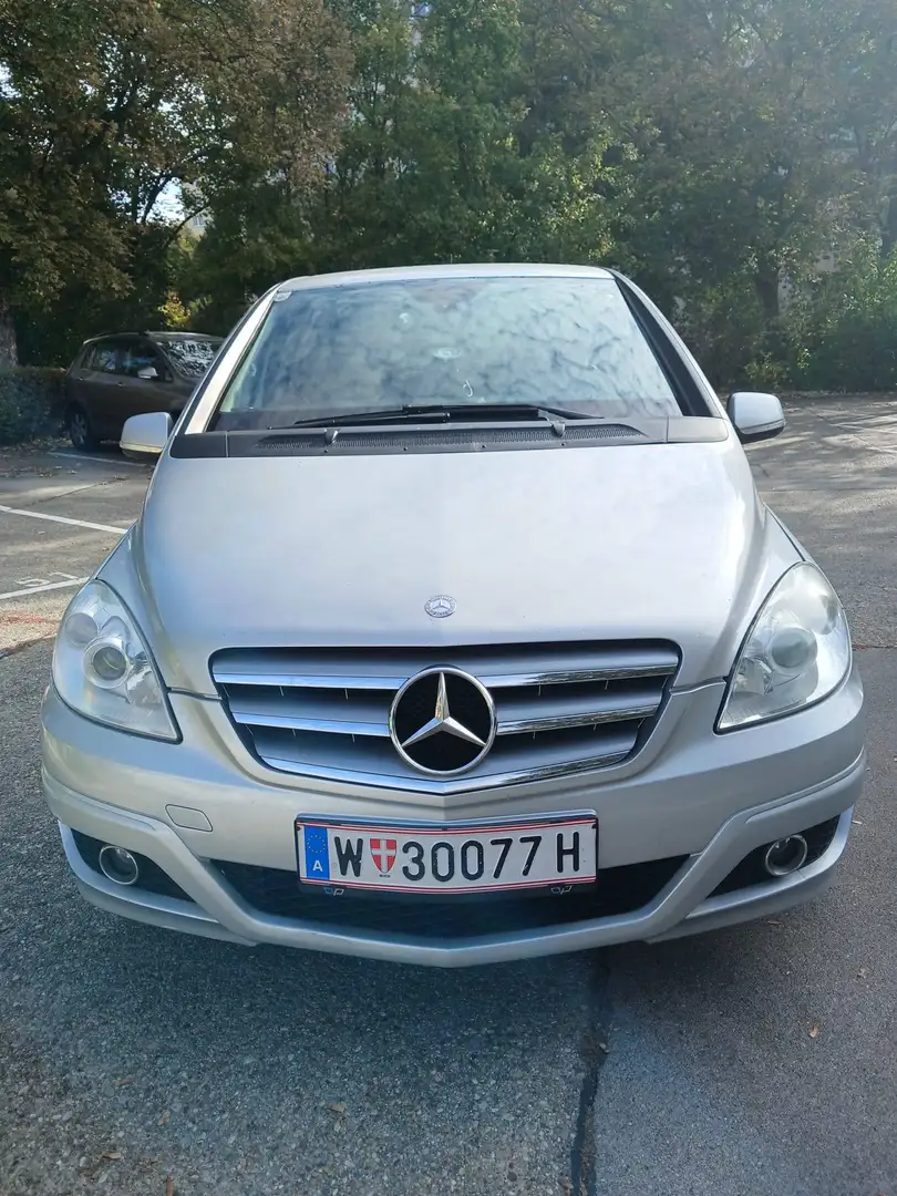 Mercedes-Benz 180 B KLASE Grau - 1