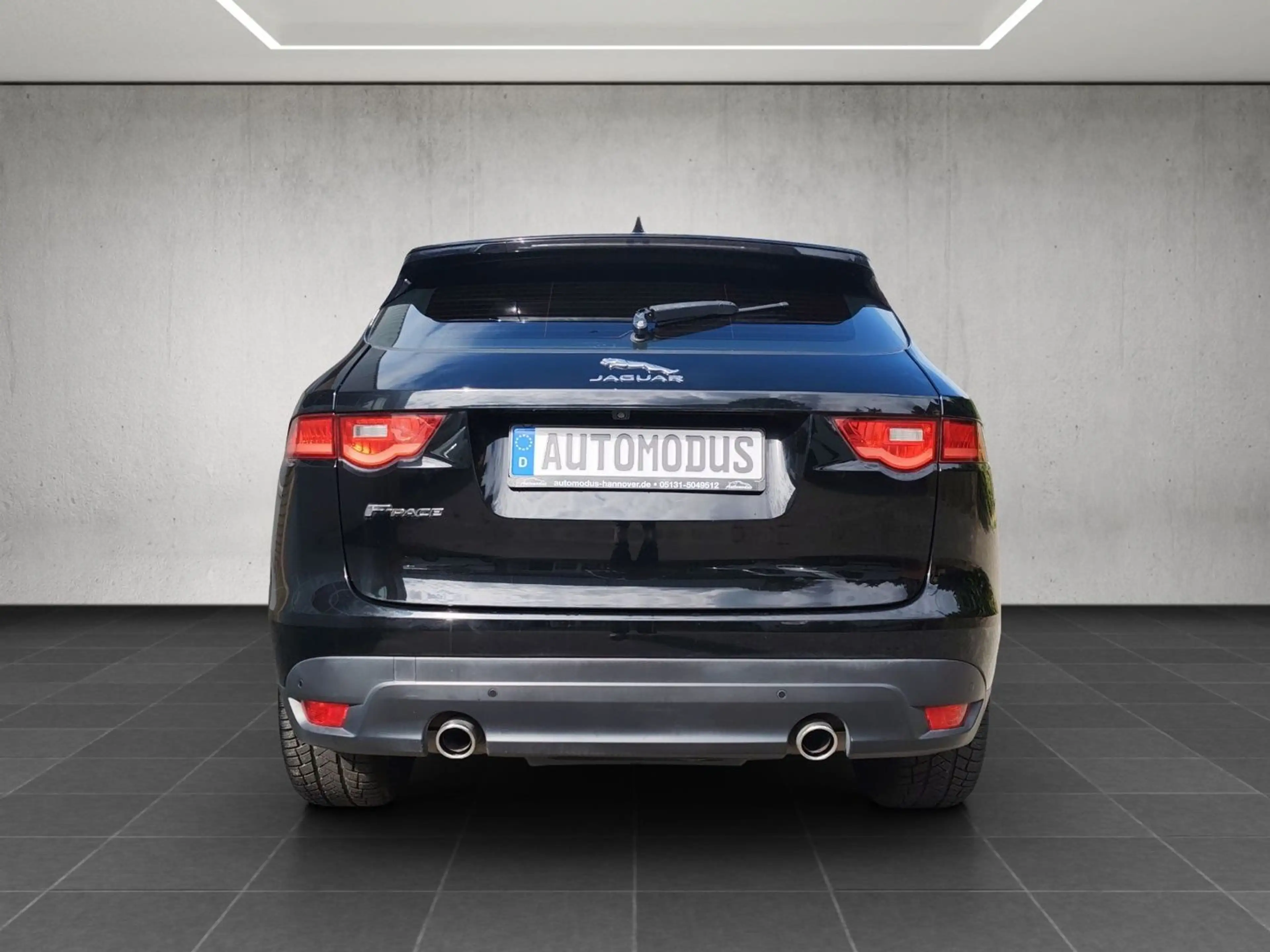 Jaguar F-Pace 3.0d Prestige AWD*Allrad*Navi*Leder*AHK*Pano*Kamer — photo 8