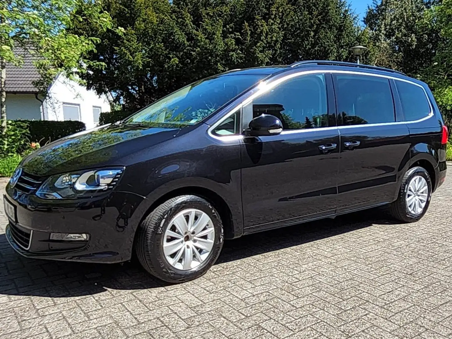 Volkswagen Sharan Sharan Diesel 2.0 TDI DSG BlueMotion Comfortline Schwarz - 1