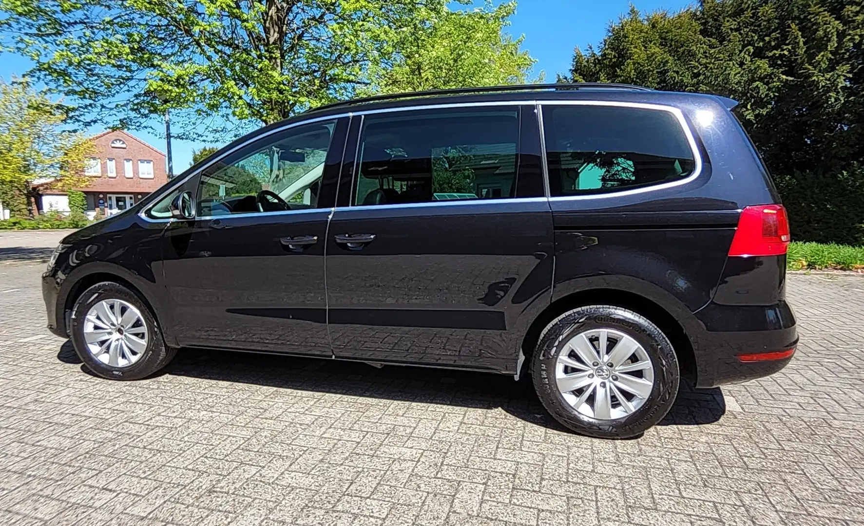 Volkswagen Sharan Sharan Diesel 2.0 TDI DSG BlueMotion Comfortline Schwarz - 2