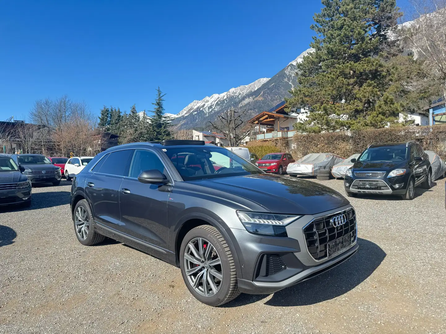 Audi Q8 50 TDI quattro Grau - 1