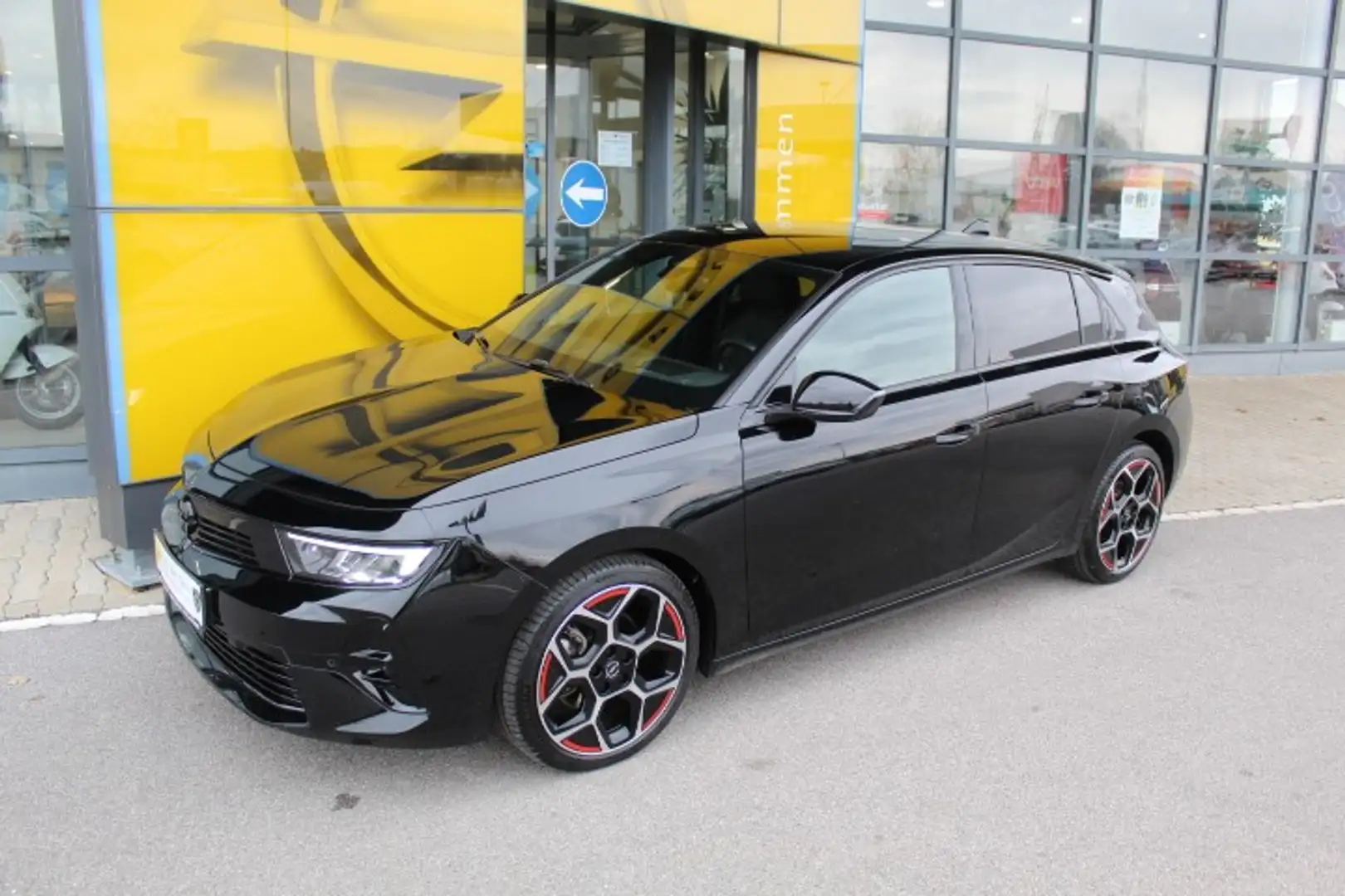 Opel Astra 1,5 CDTI GS Line Aut. Schwarz - 1