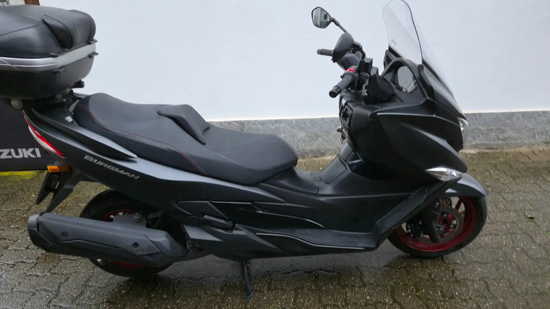 Suzuki Burgman 400 ABS Black - 1