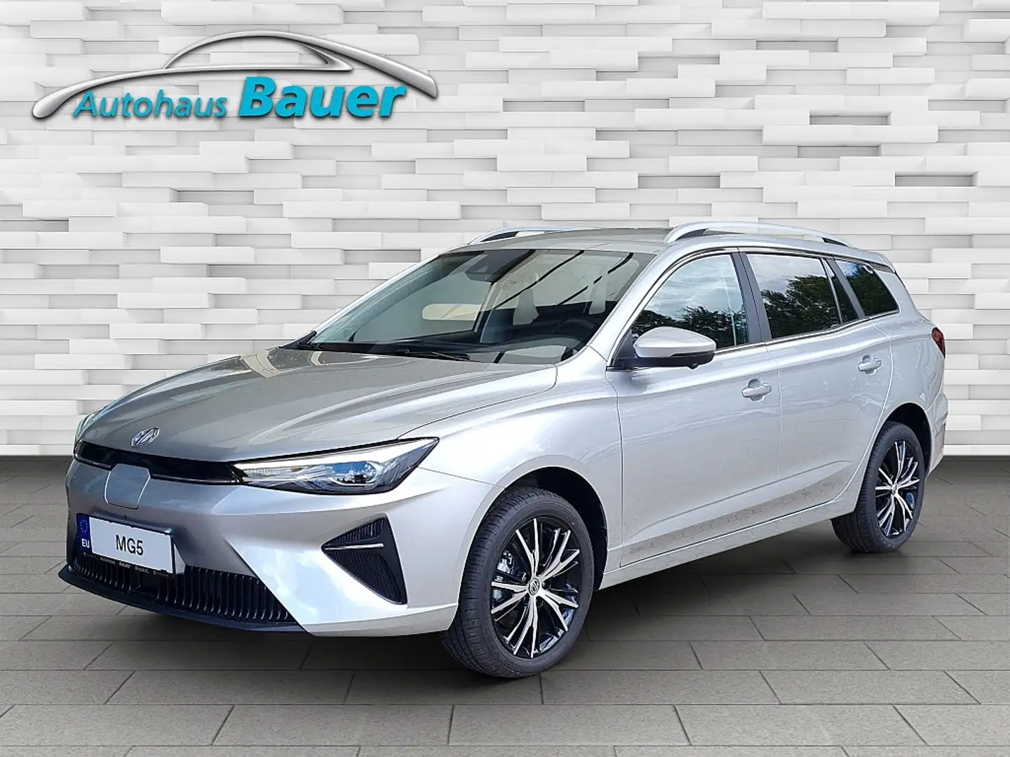 MG MG5 EV Luxury 61,1 kWh Maximal Reichweite Silber - 1