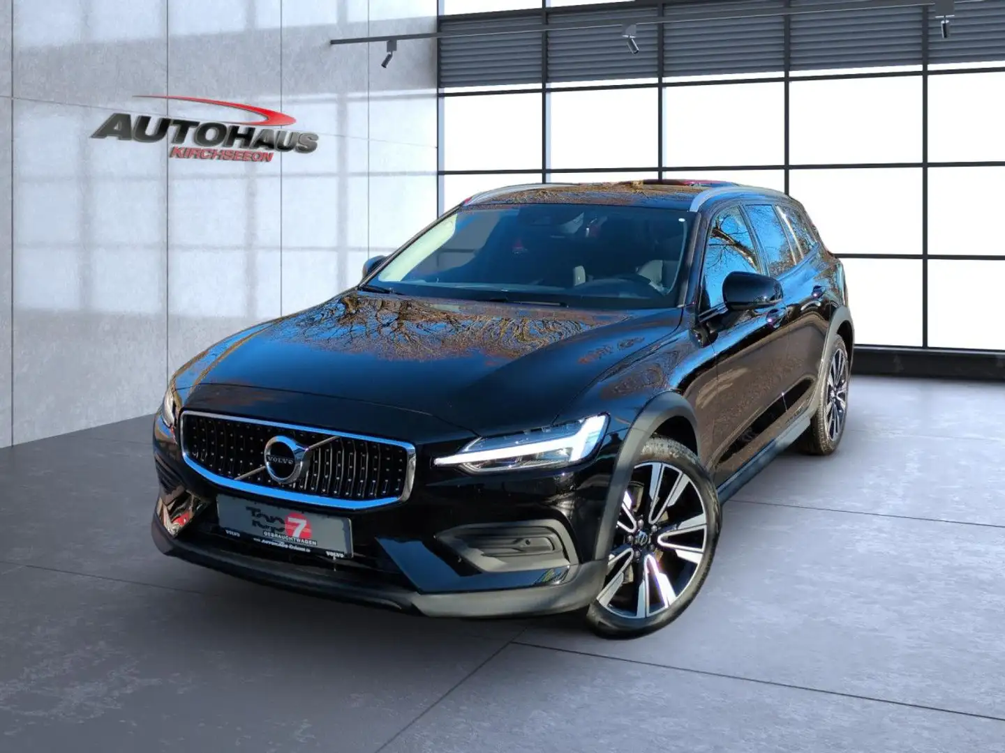 Volvo V60 Cross Country B4 (Diesel) AWD Automatik Navi Noir - 2