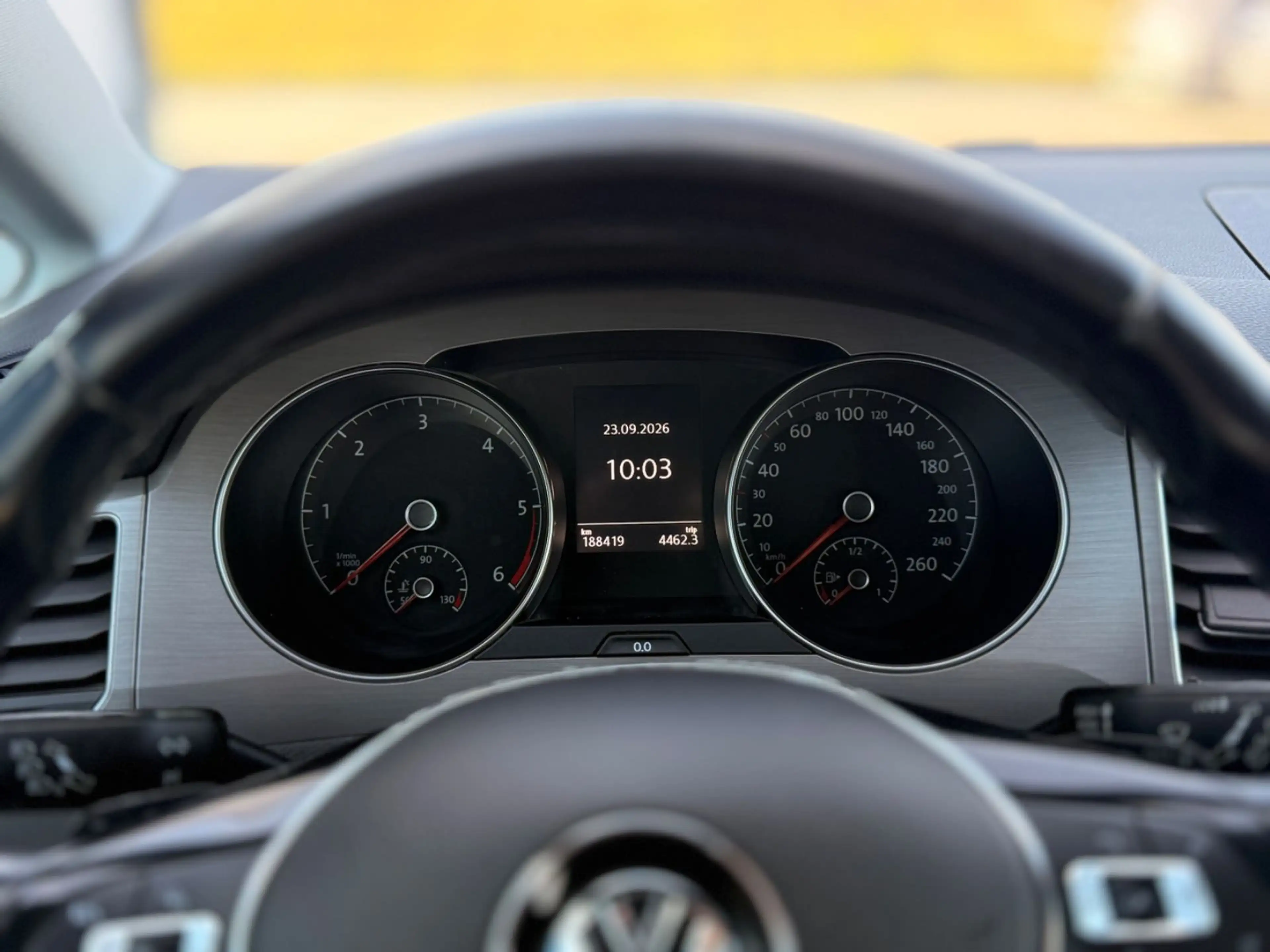 Volkswagen Golf Sportsvan VII 1.6 TDI DSG Navi AHK Xenon — photo 11